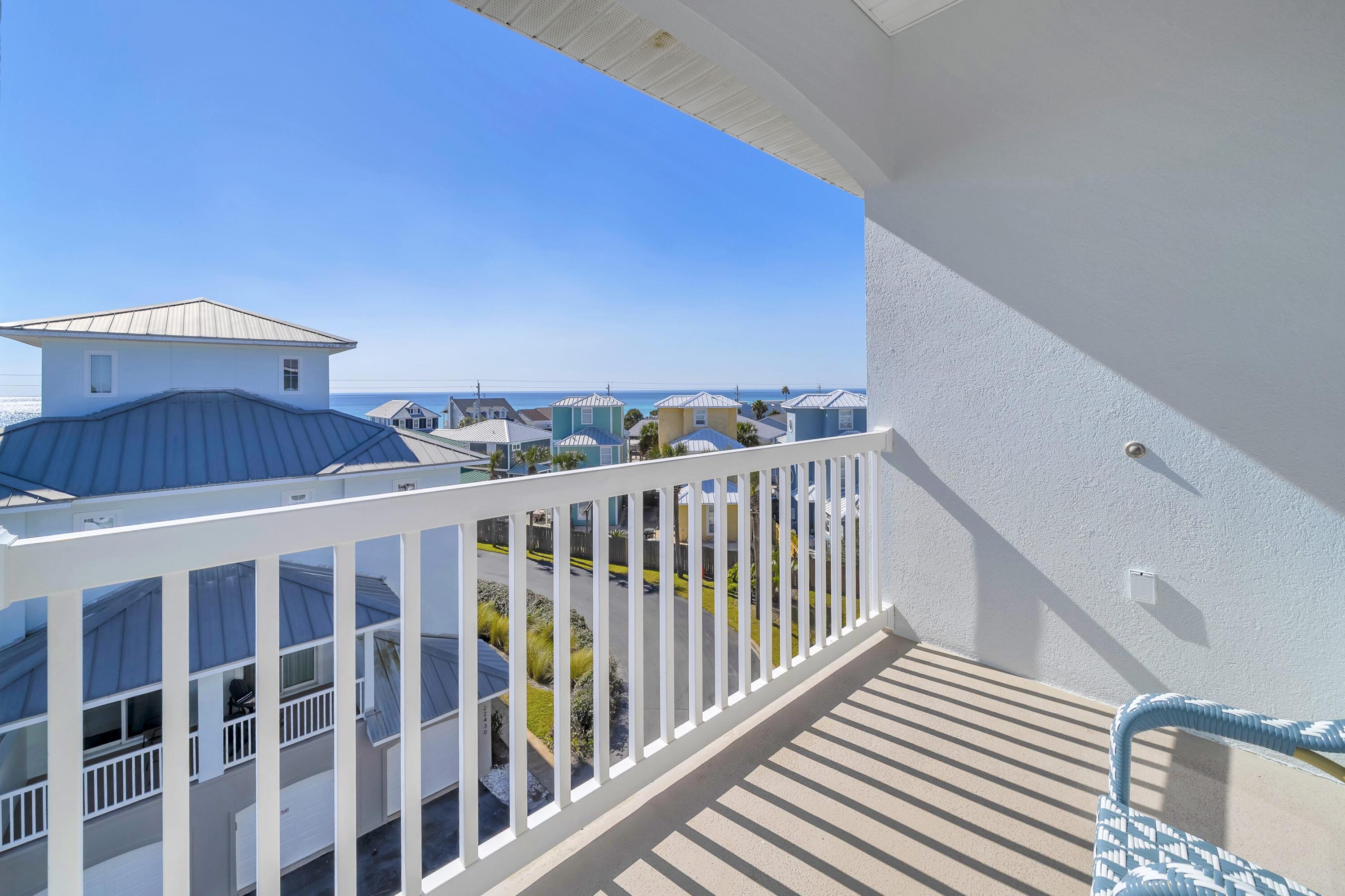 CASA DEL MAR - Residential