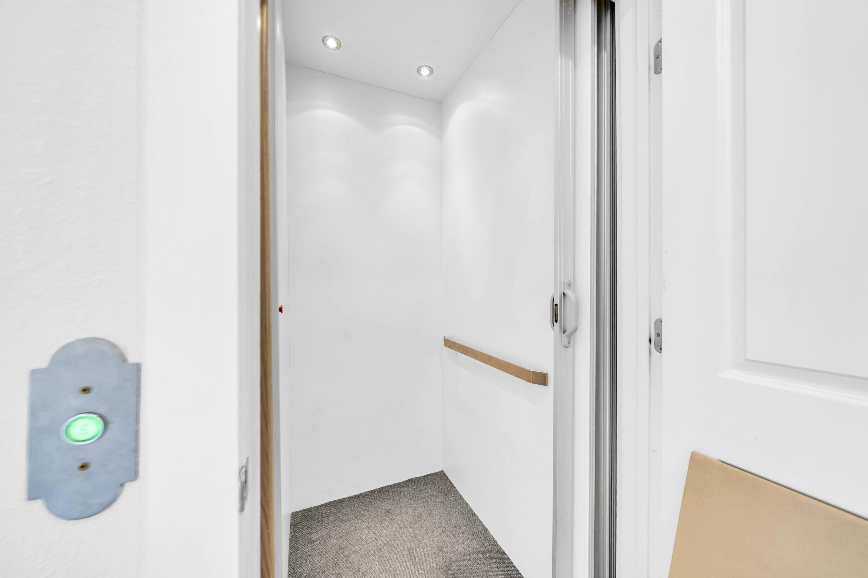 CASA DEL MAR - Residential