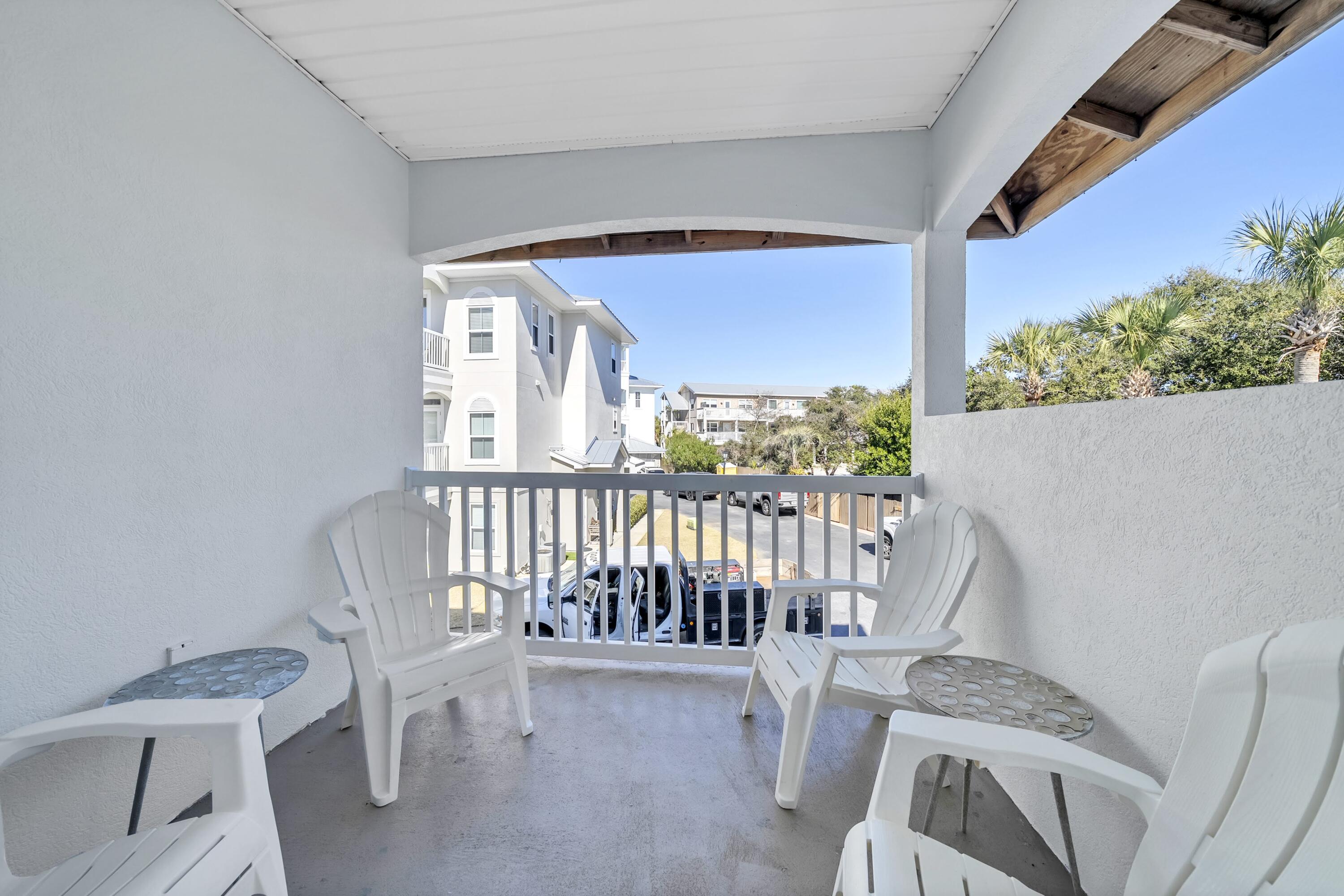 CASA DEL MAR - Residential