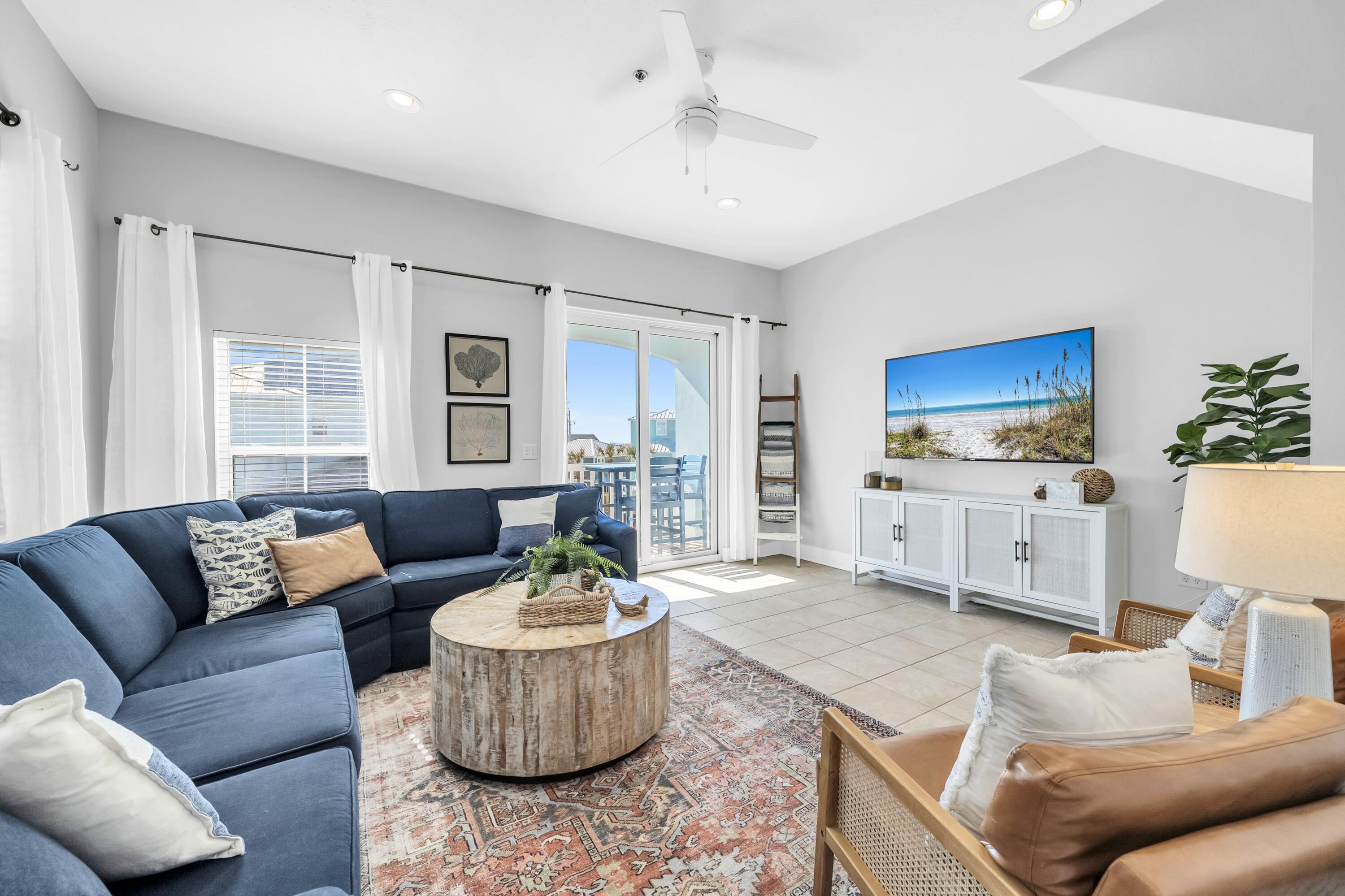 CASA DEL MAR - Residential