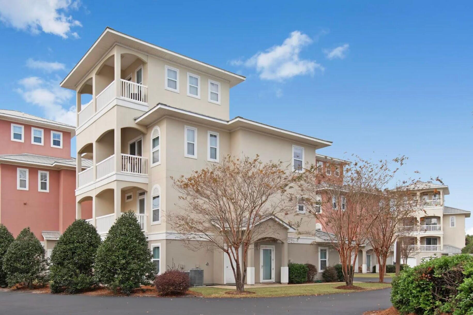 CASA DEL MAR - Residential