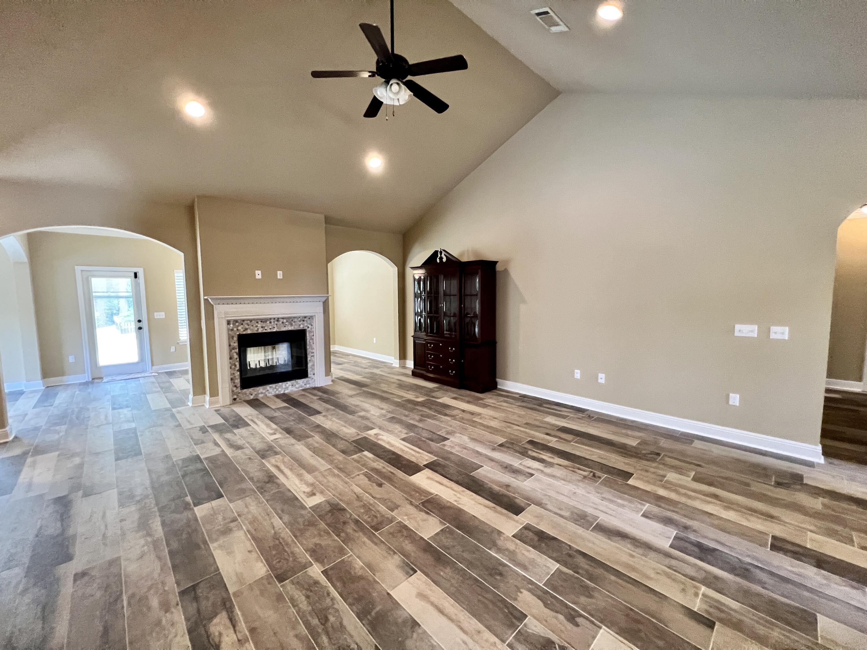 MUSSETT BAYOU ESTATES - Residential