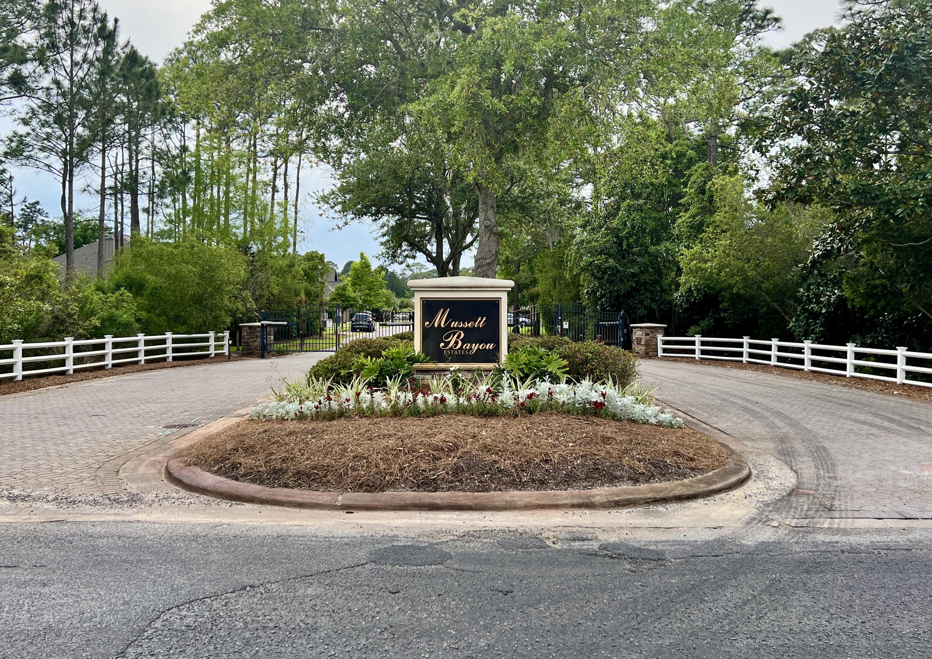 MUSSETT BAYOU ESTATES - Residential