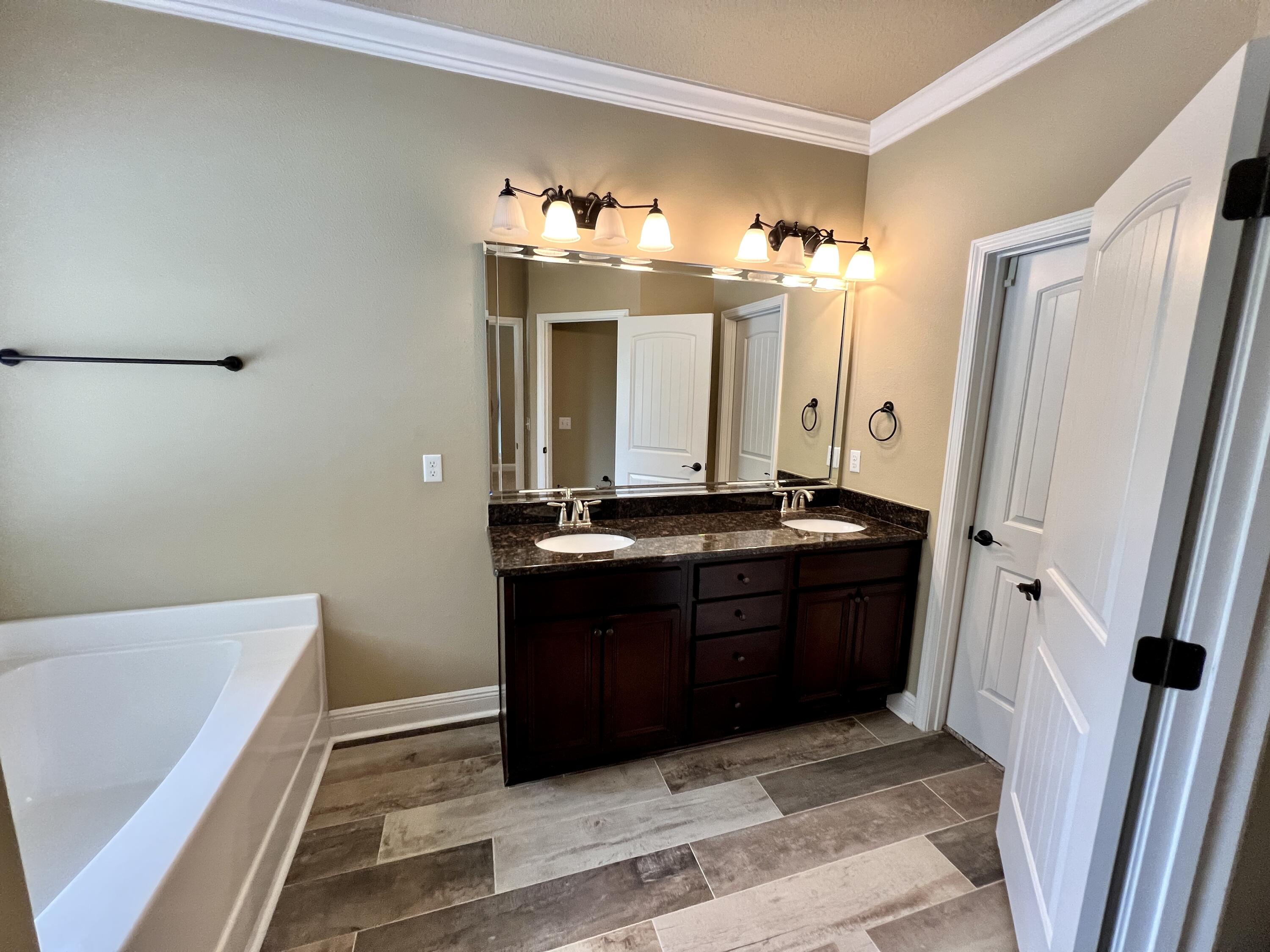 MUSSETT BAYOU ESTATES - Residential