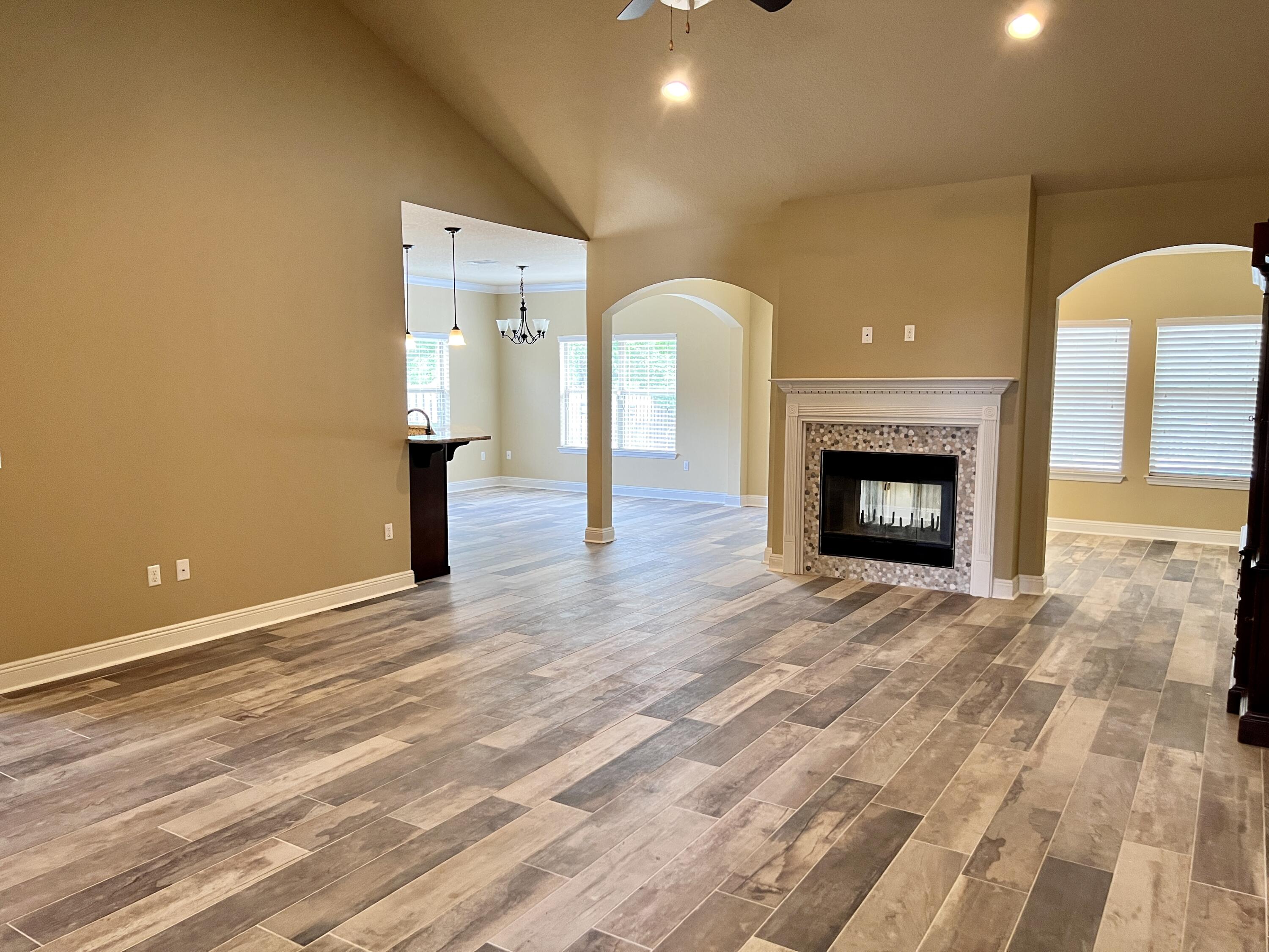 MUSSETT BAYOU ESTATES - Residential