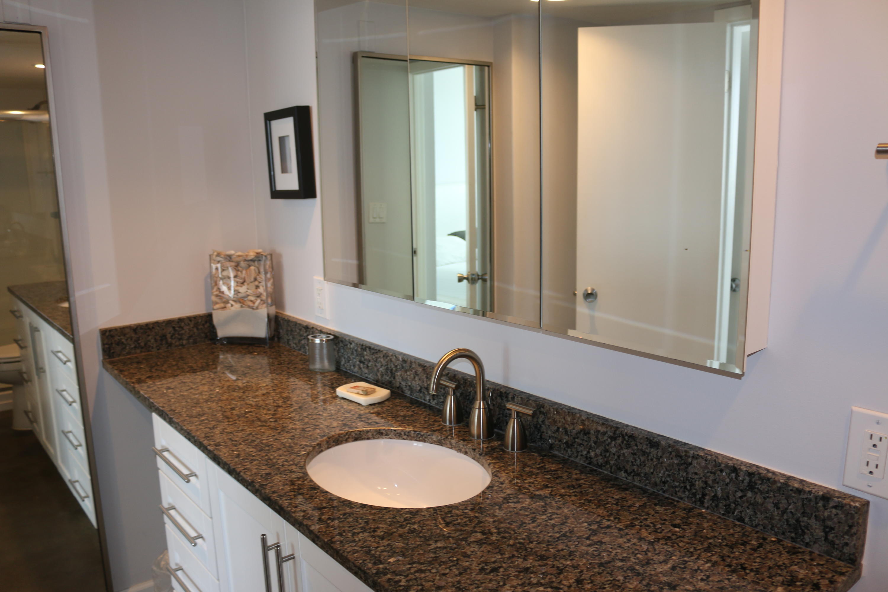 ISLANDER CONDO PH 2 - Residential