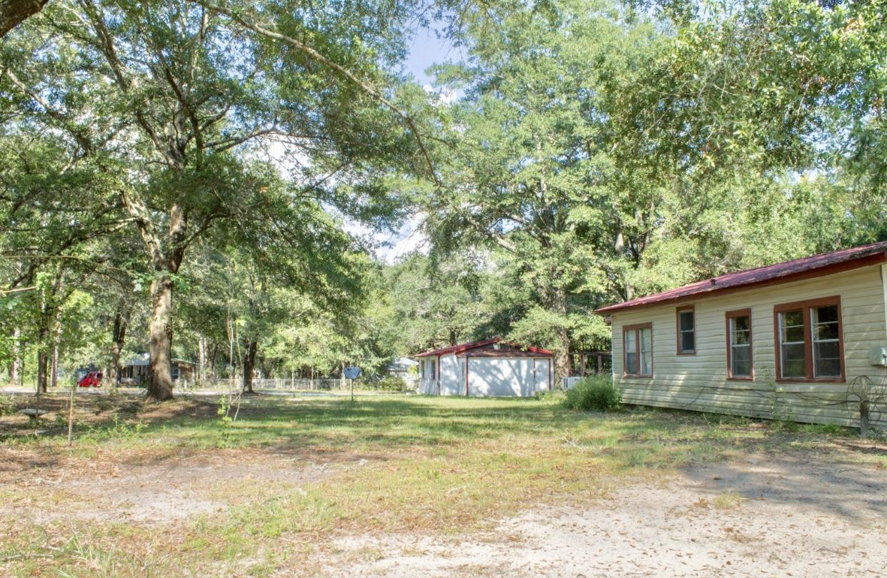 CRESTVIEW - Residential