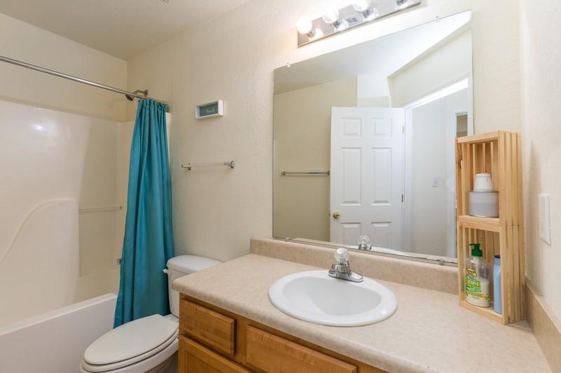 QUAIL LAKE - Residential