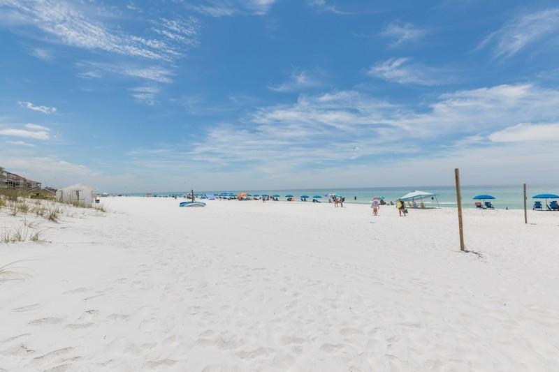 QUAIL LAKE - Residential