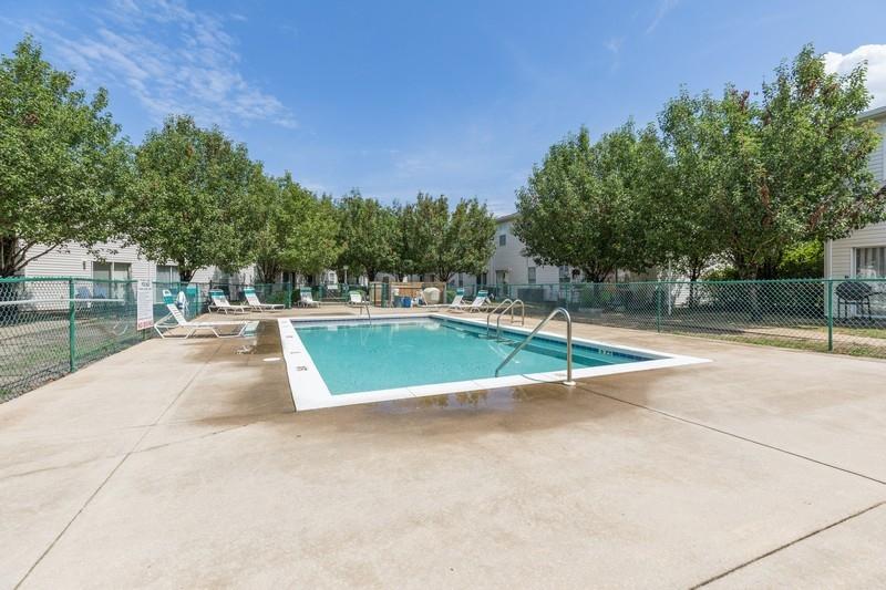 QUAIL LAKE - Residential