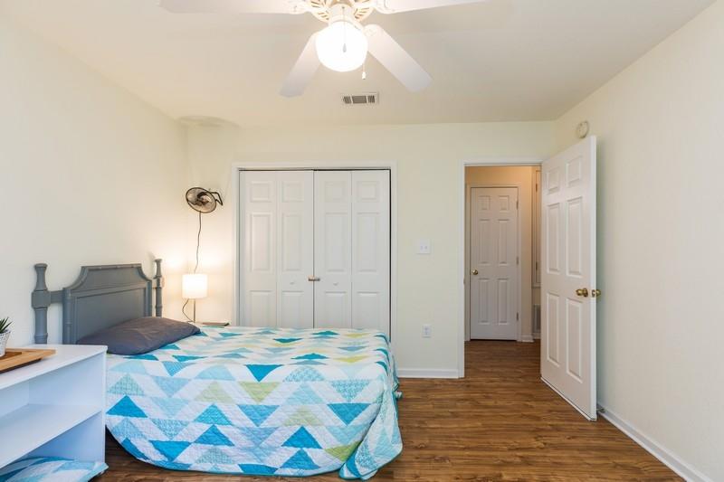 QUAIL LAKE - Residential