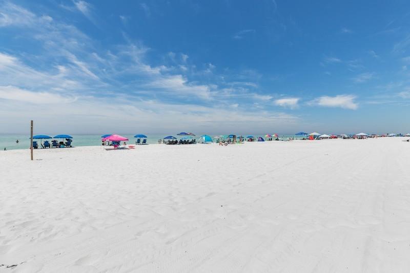 QUAIL LAKE - Residential