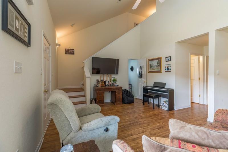 QUAIL LAKE - Residential