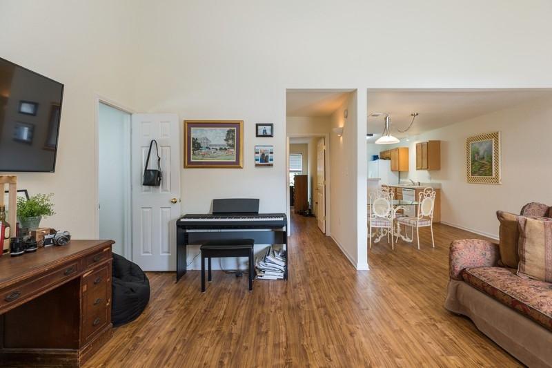 QUAIL LAKE - Residential