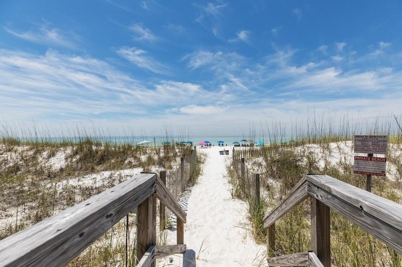 QUAIL LAKE - Residential