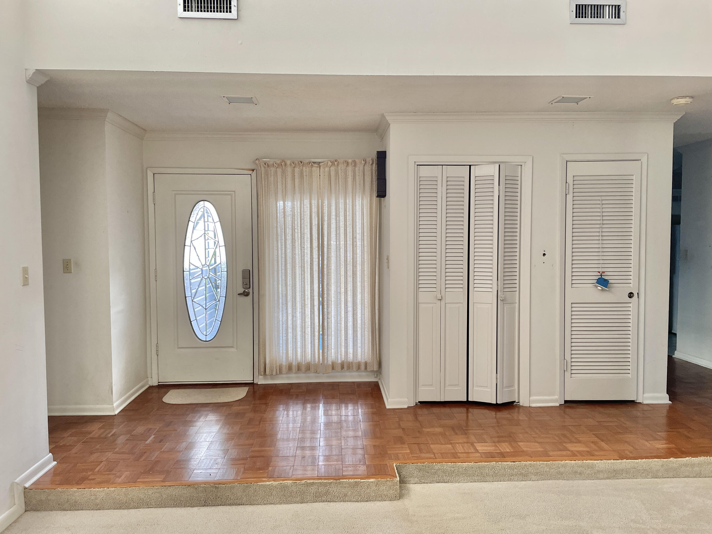 PINE SHORES - Residential