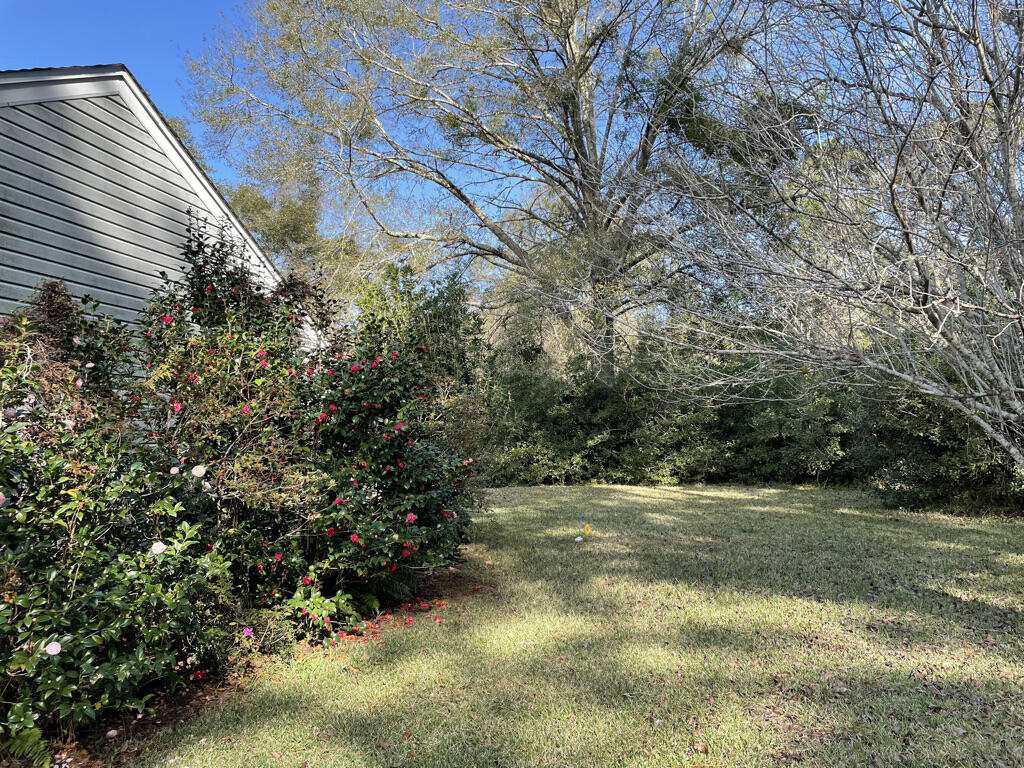 PINE SHORES - Residential