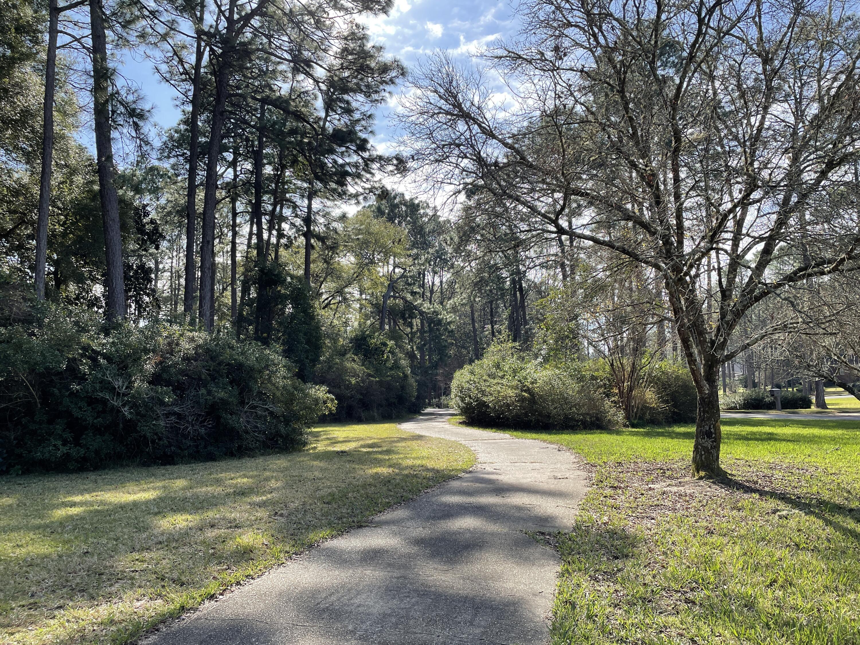 PINE SHORES - Residential