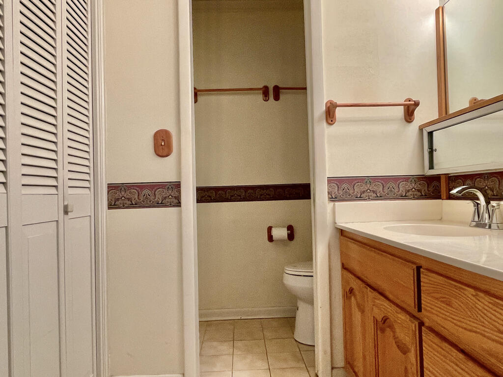 PINE SHORES - Residential