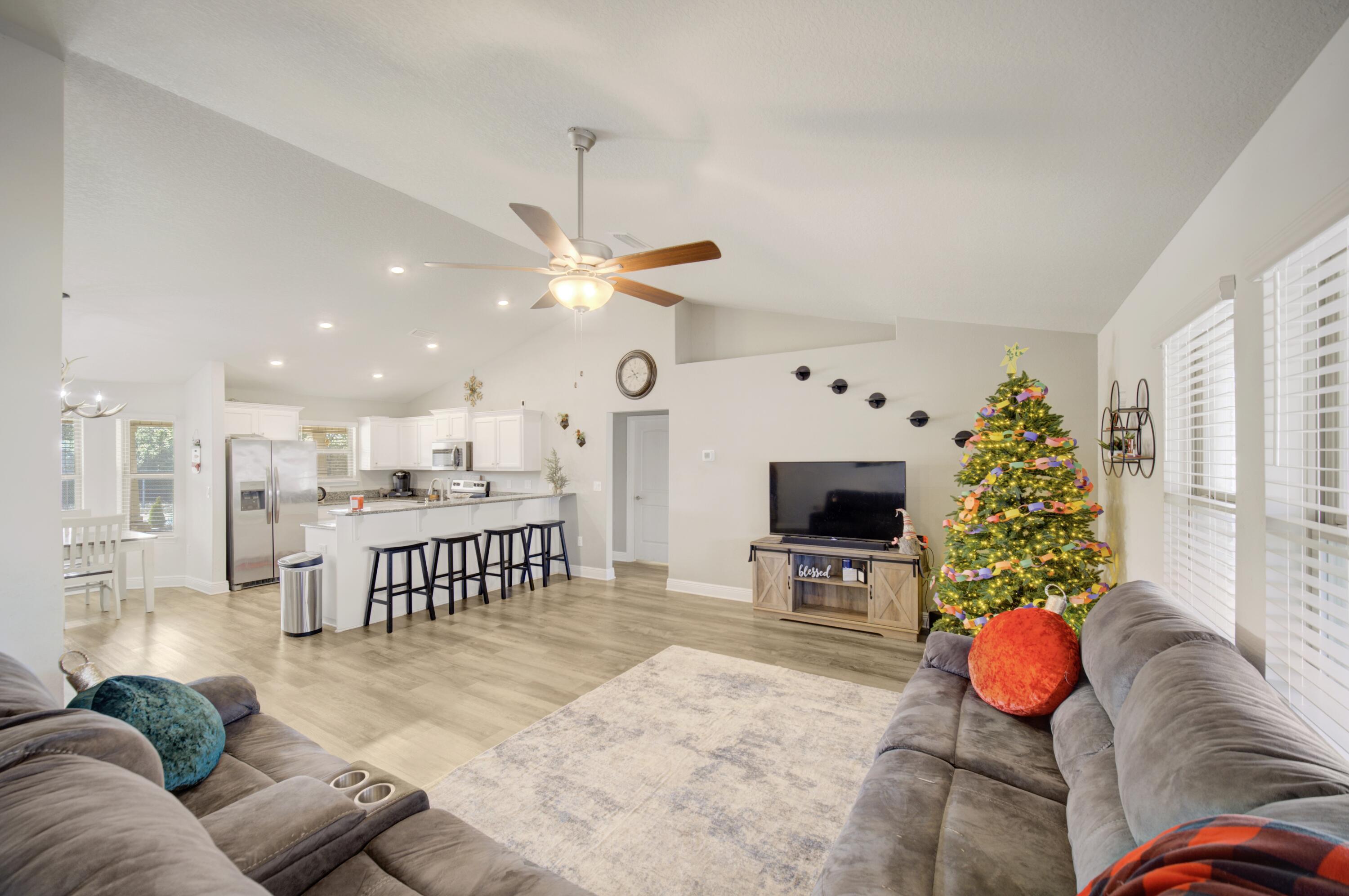 CHARLESTON PLACE - Residential