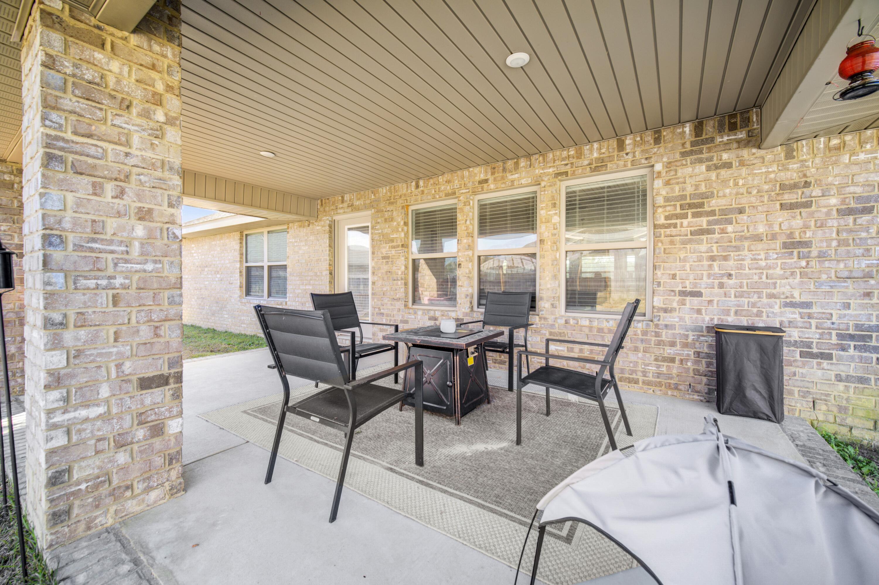 CHARLESTON PLACE - Residential