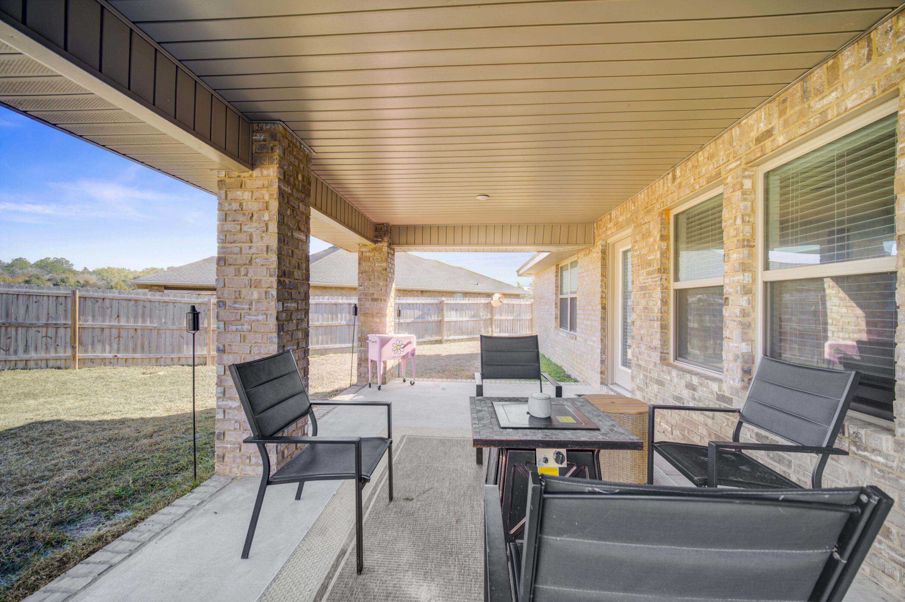 CHARLESTON PLACE - Residential