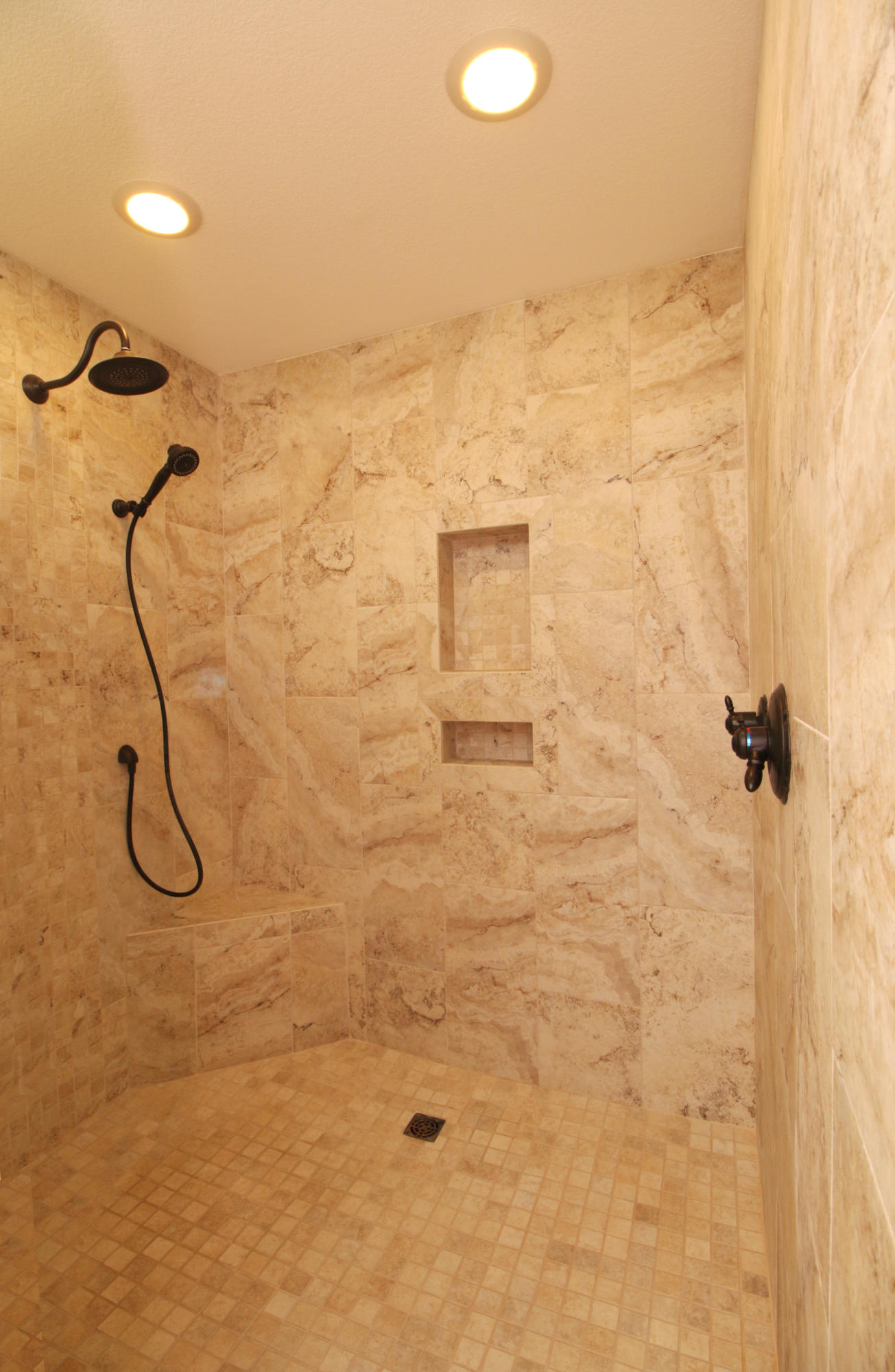 CAROL ANNE MANOR - Residential