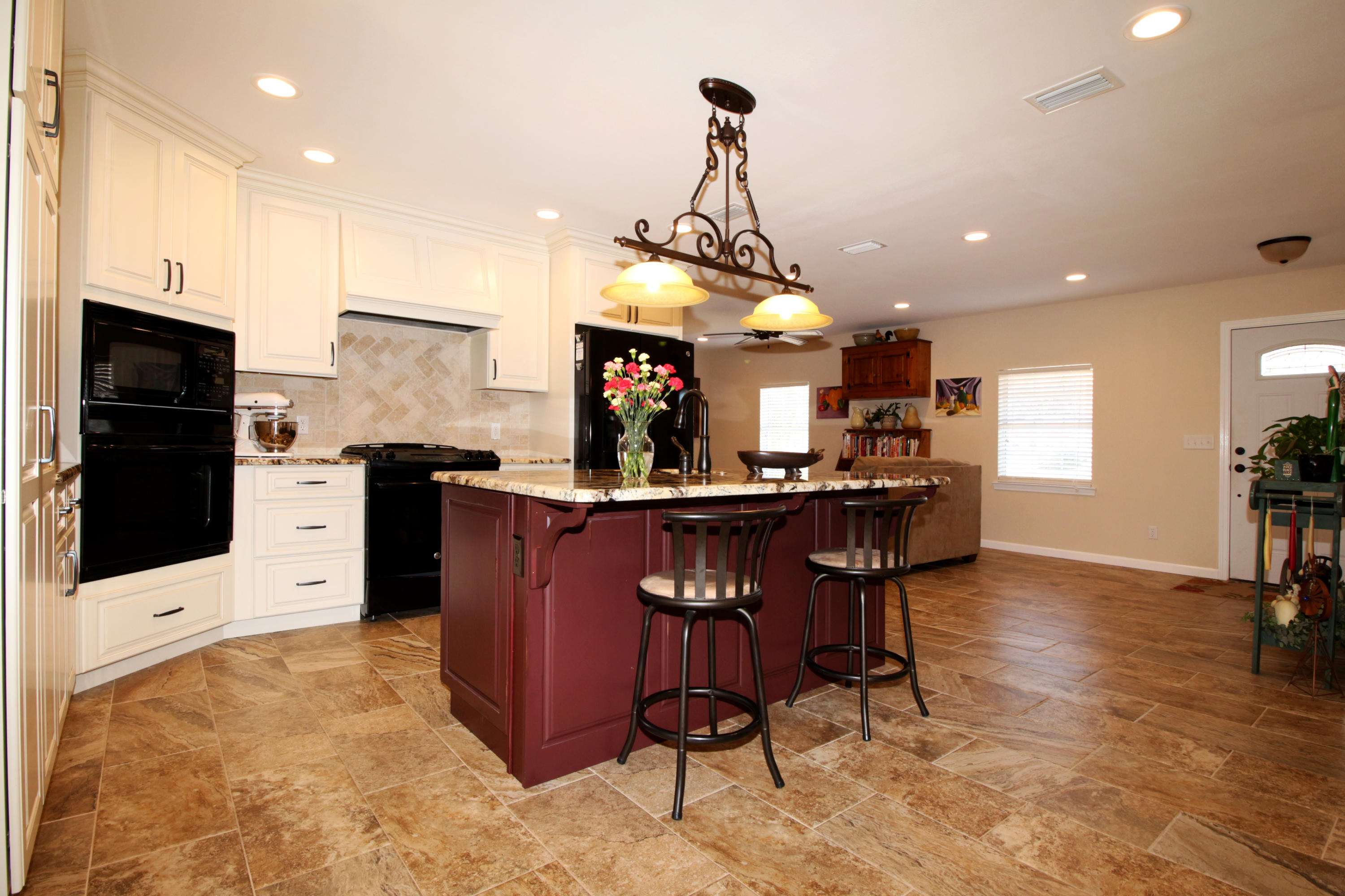 CAROL ANNE MANOR - Residential