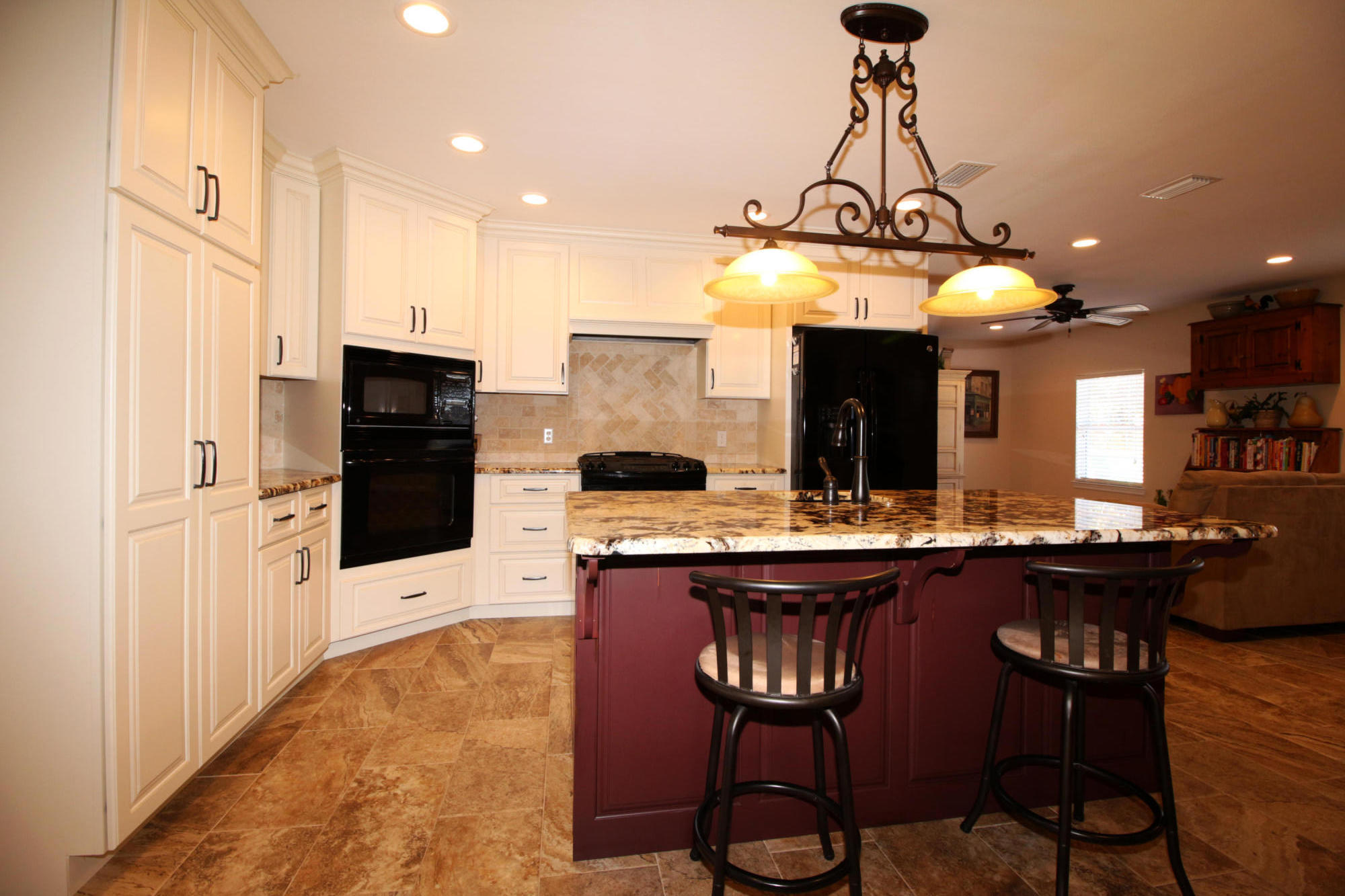 CAROL ANNE MANOR - Residential