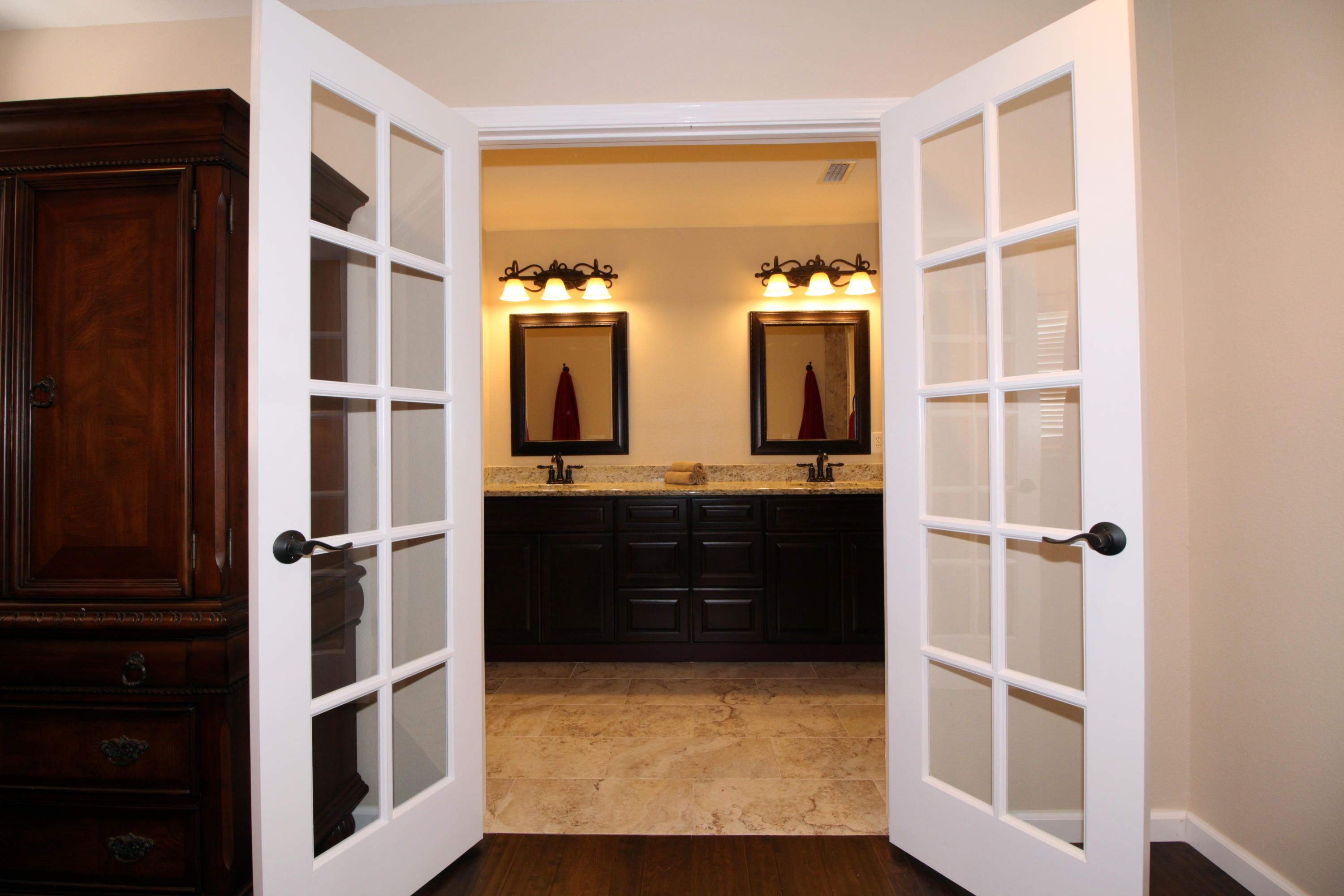 CAROL ANNE MANOR - Residential