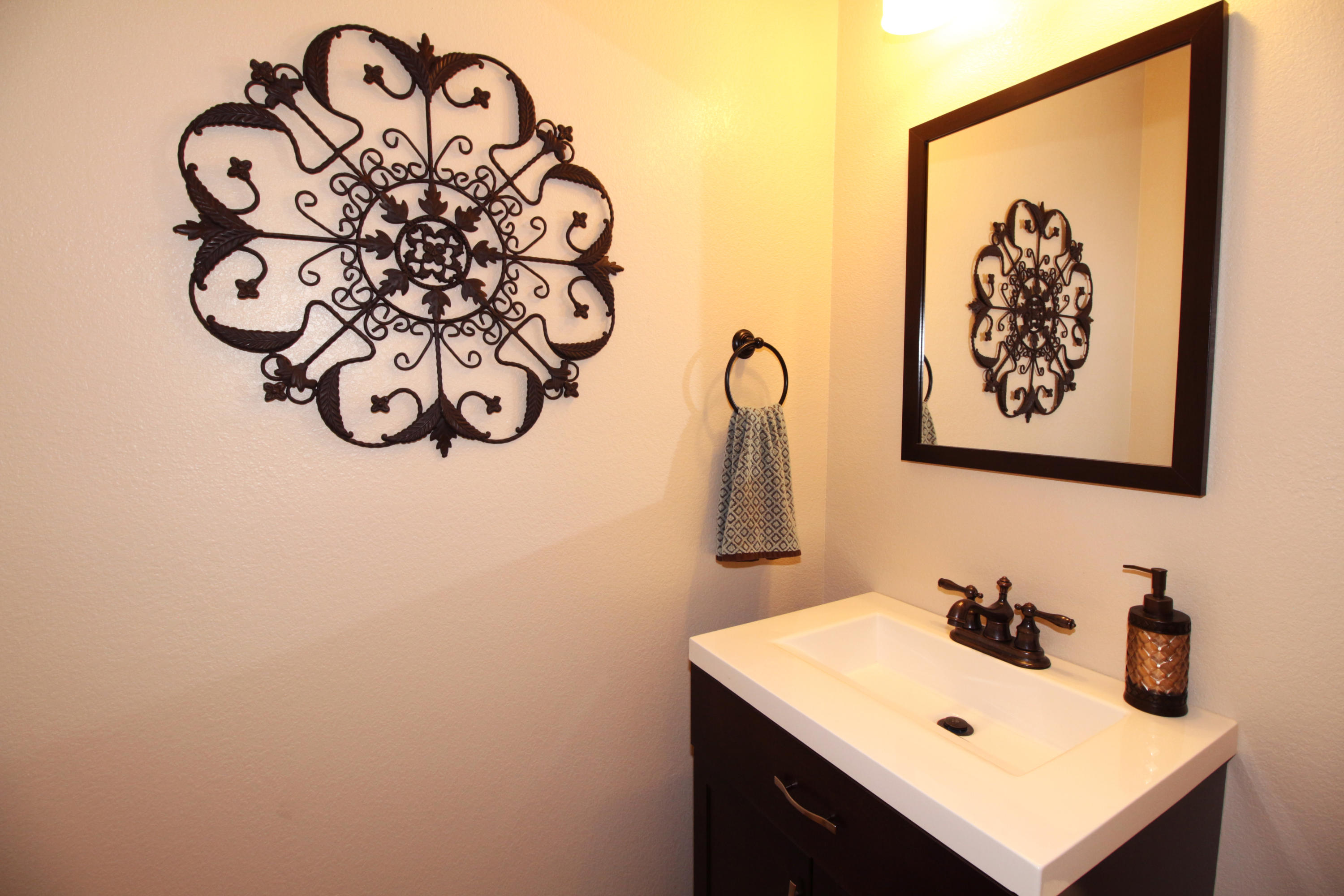 CAROL ANNE MANOR - Residential