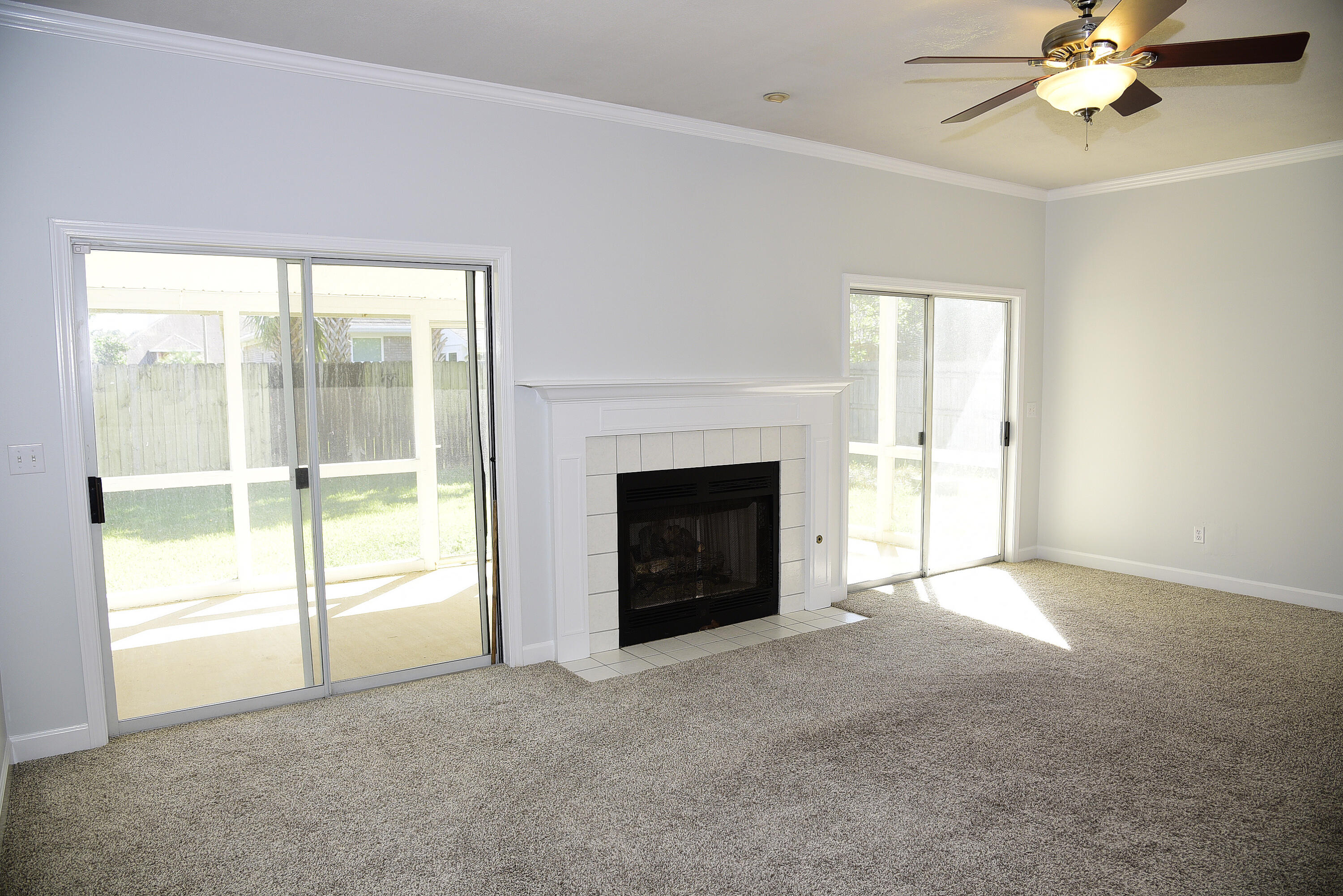 RIDGE WOOD - Residential Lease