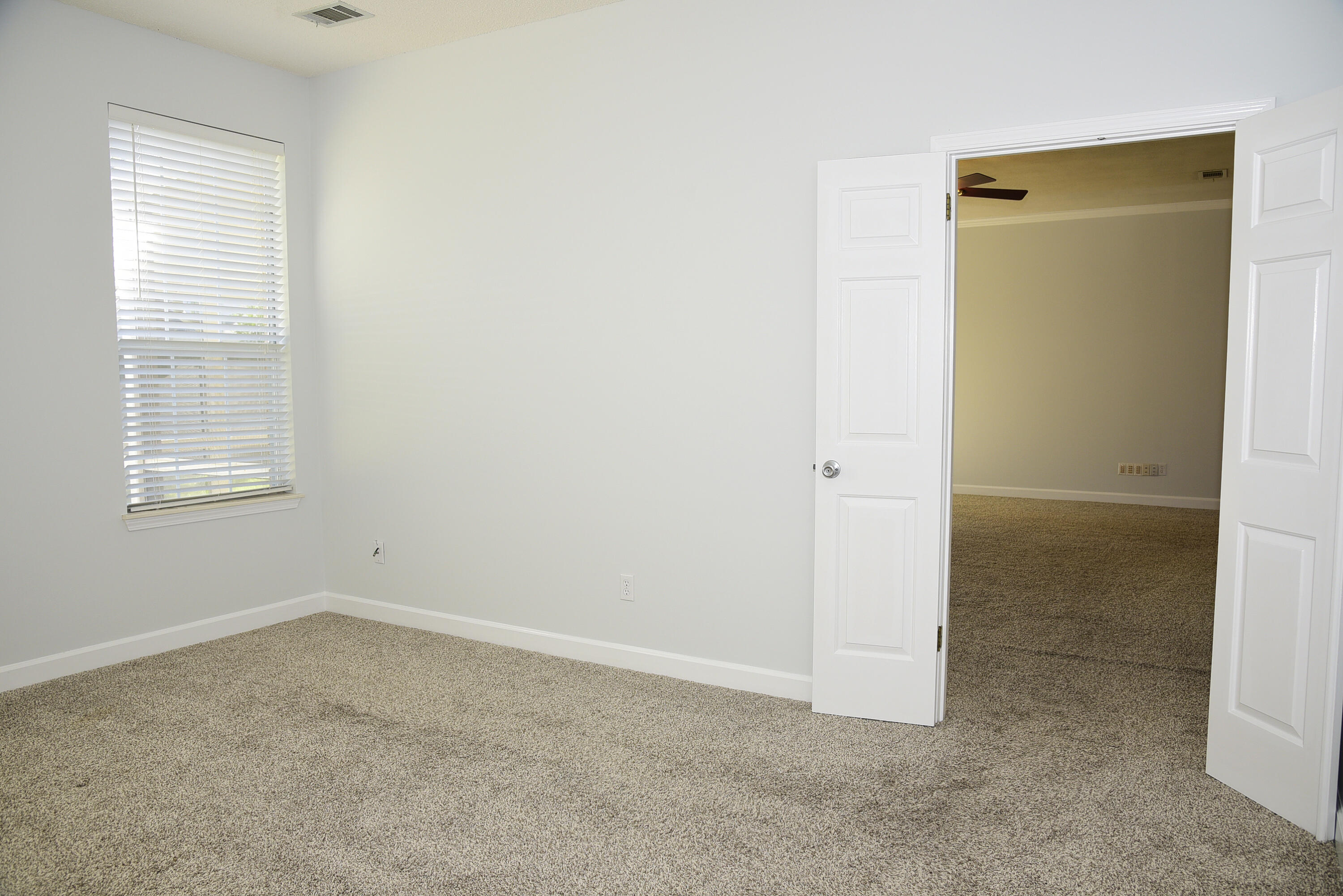 RIDGE WOOD - Residential Lease