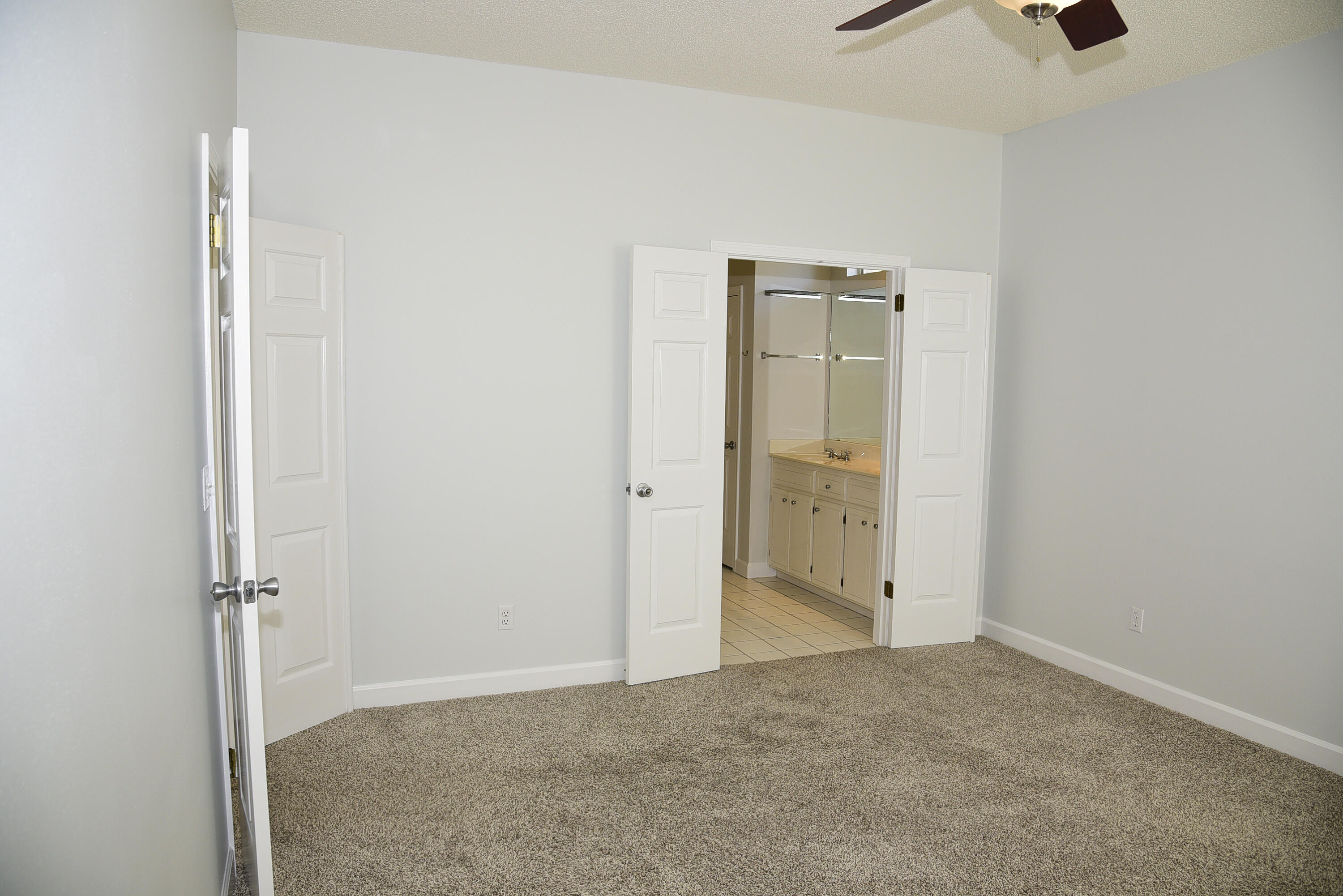 RIDGE WOOD - Residential Lease