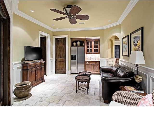 AVALON BEACH ESTATES - Residential