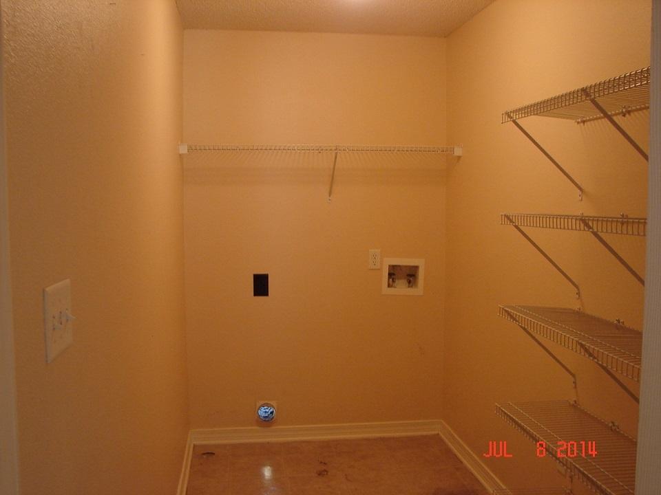 CREETWOOD PLACE - Residential Lease