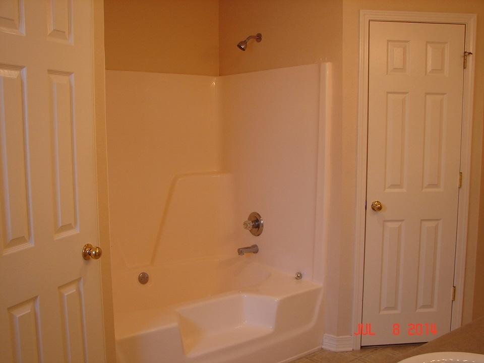 CREETWOOD PLACE - Residential Lease