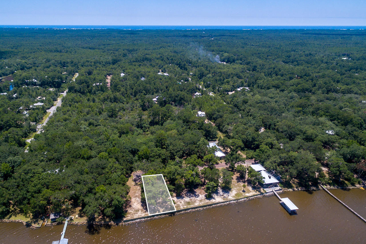 GRAYTON BAYOU - Land