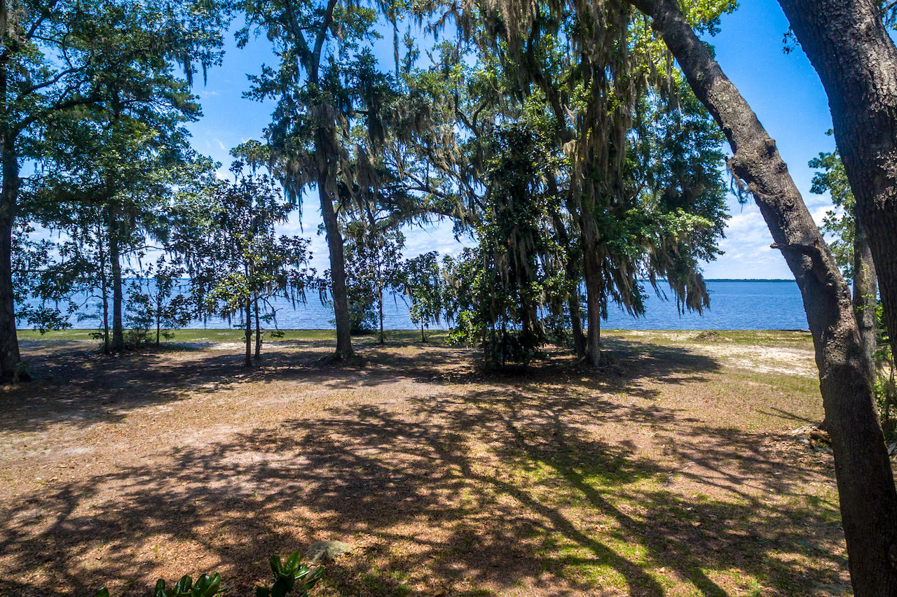 GRAYTON BAYOU - Land