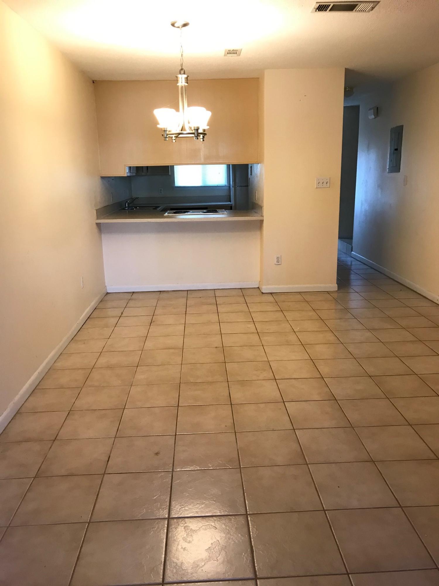 BIENVILLE SQUARE T/H - Residential