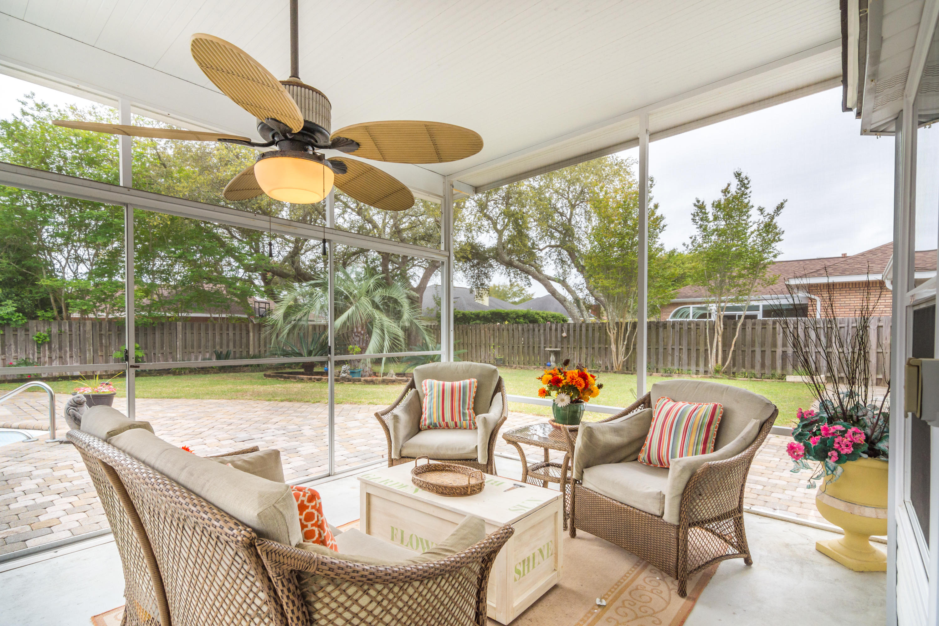 LAKE POINTE - Residential