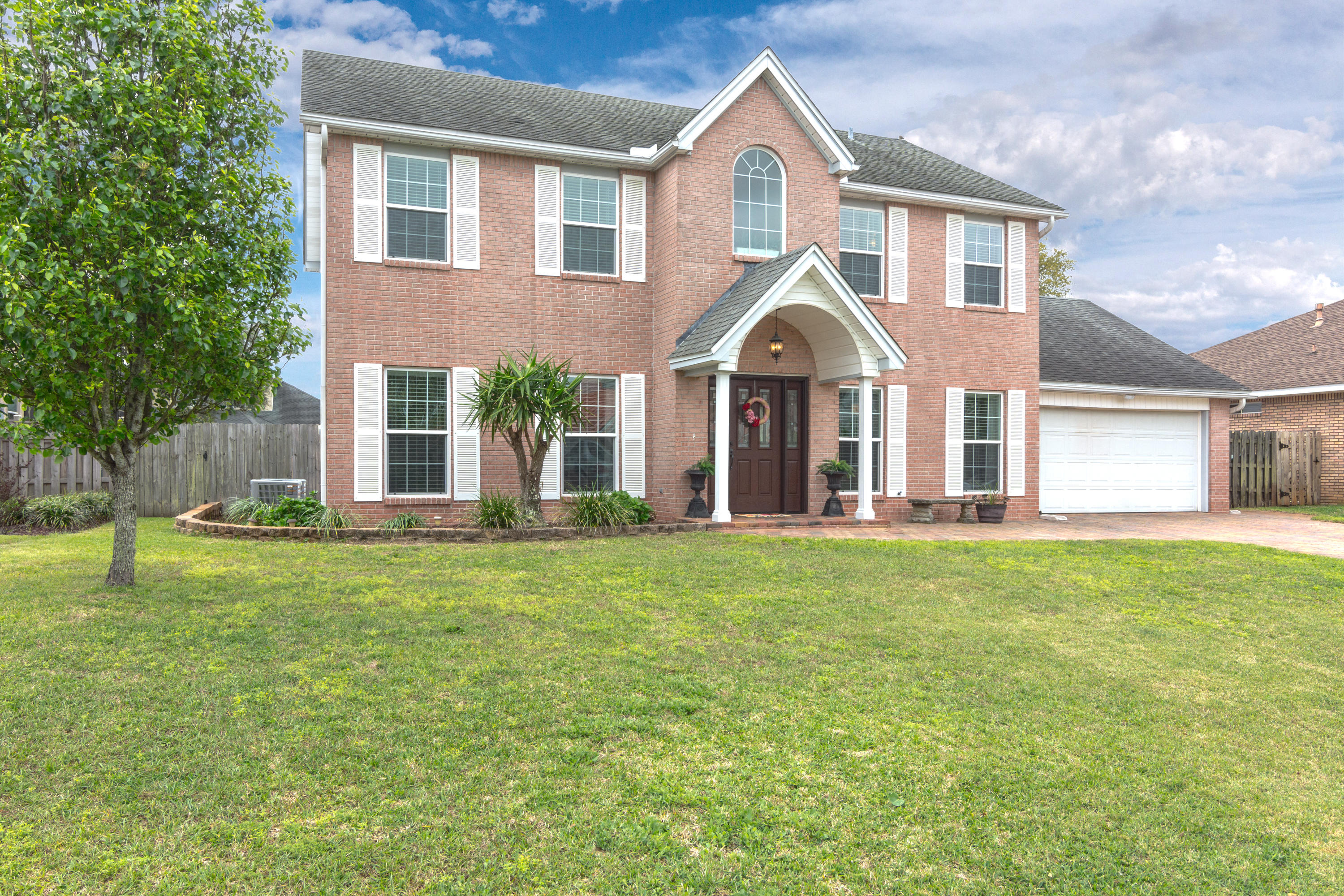 LAKE POINTE - Residential