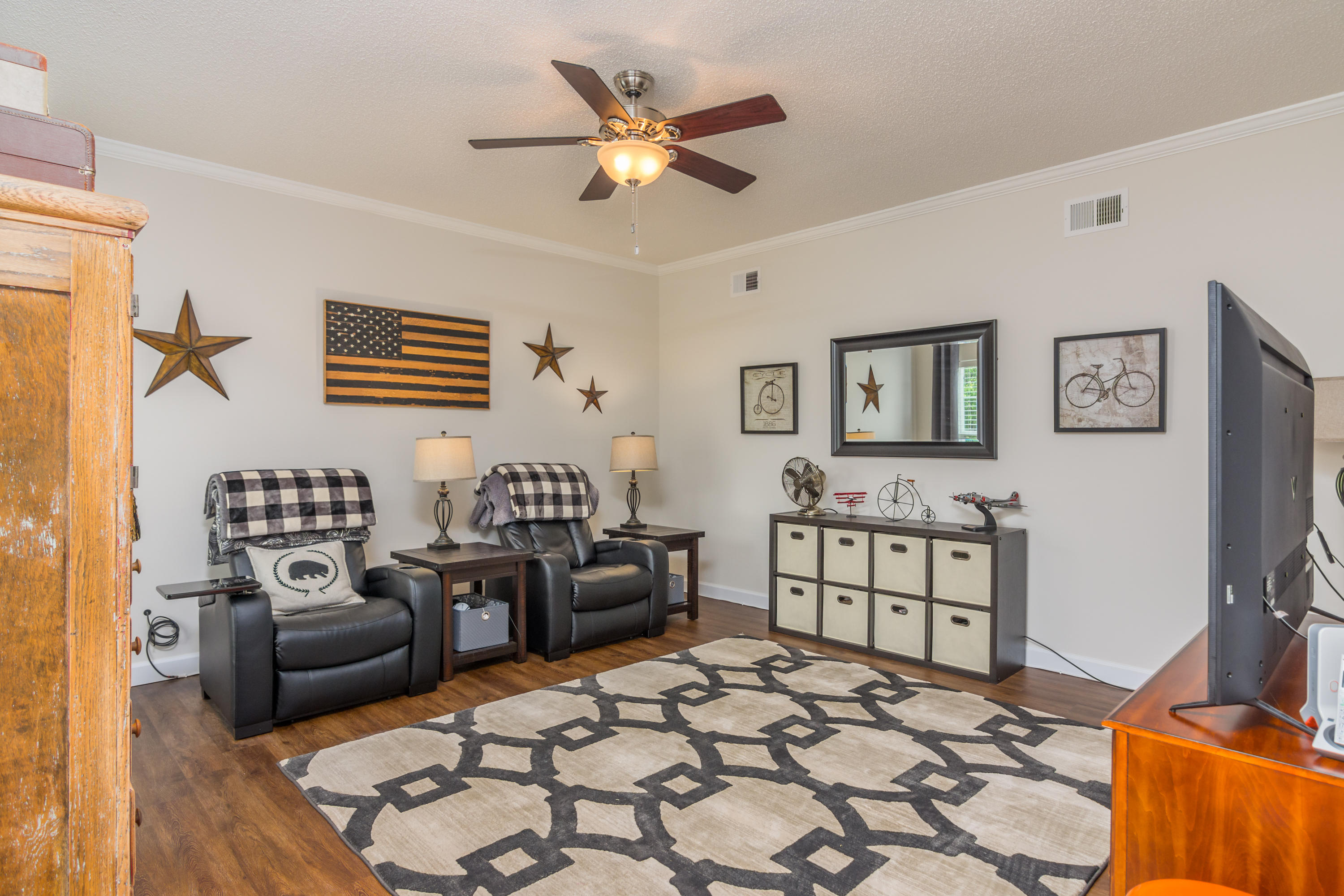 LAKE POINTE - Residential