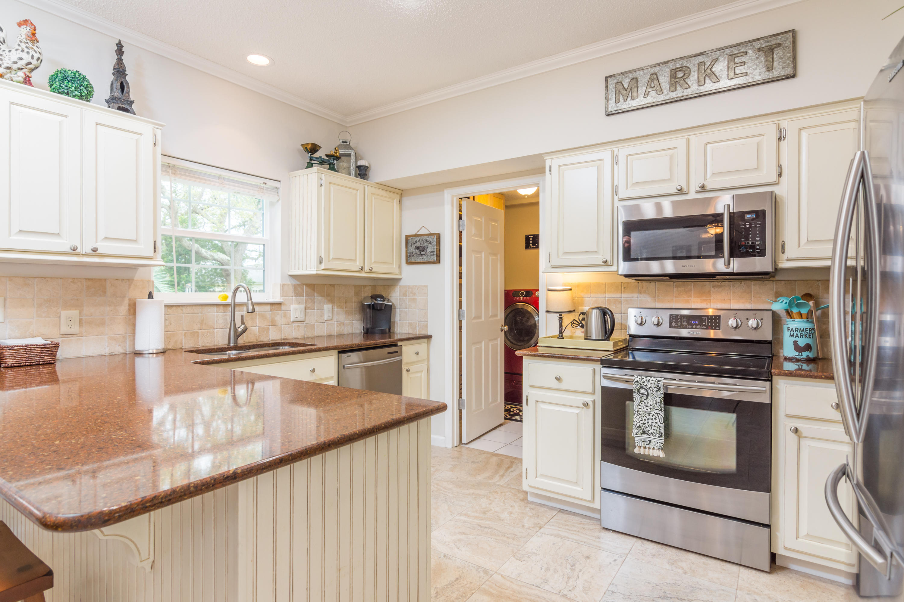 LAKE POINTE - Residential