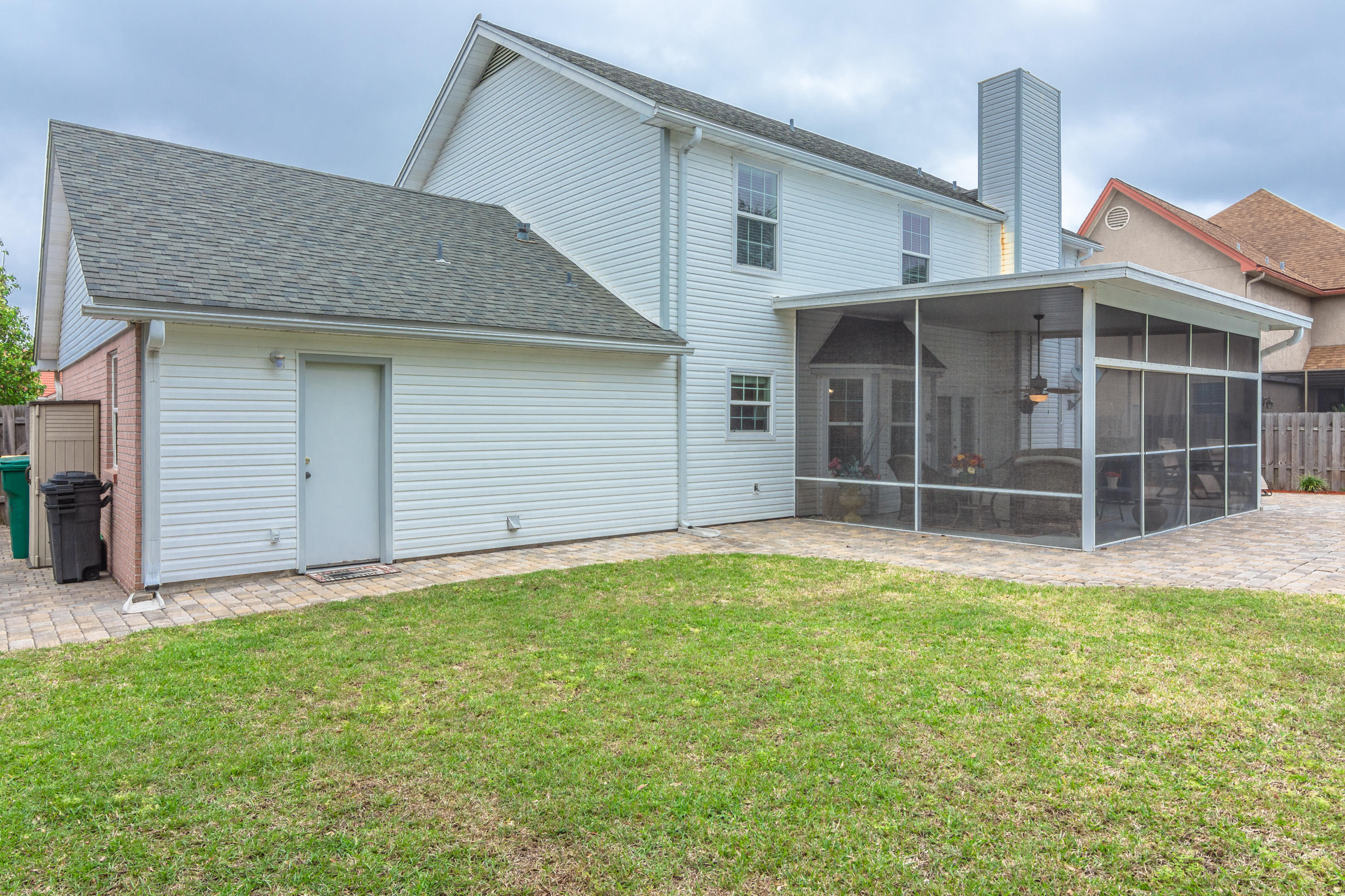 LAKE POINTE - Residential