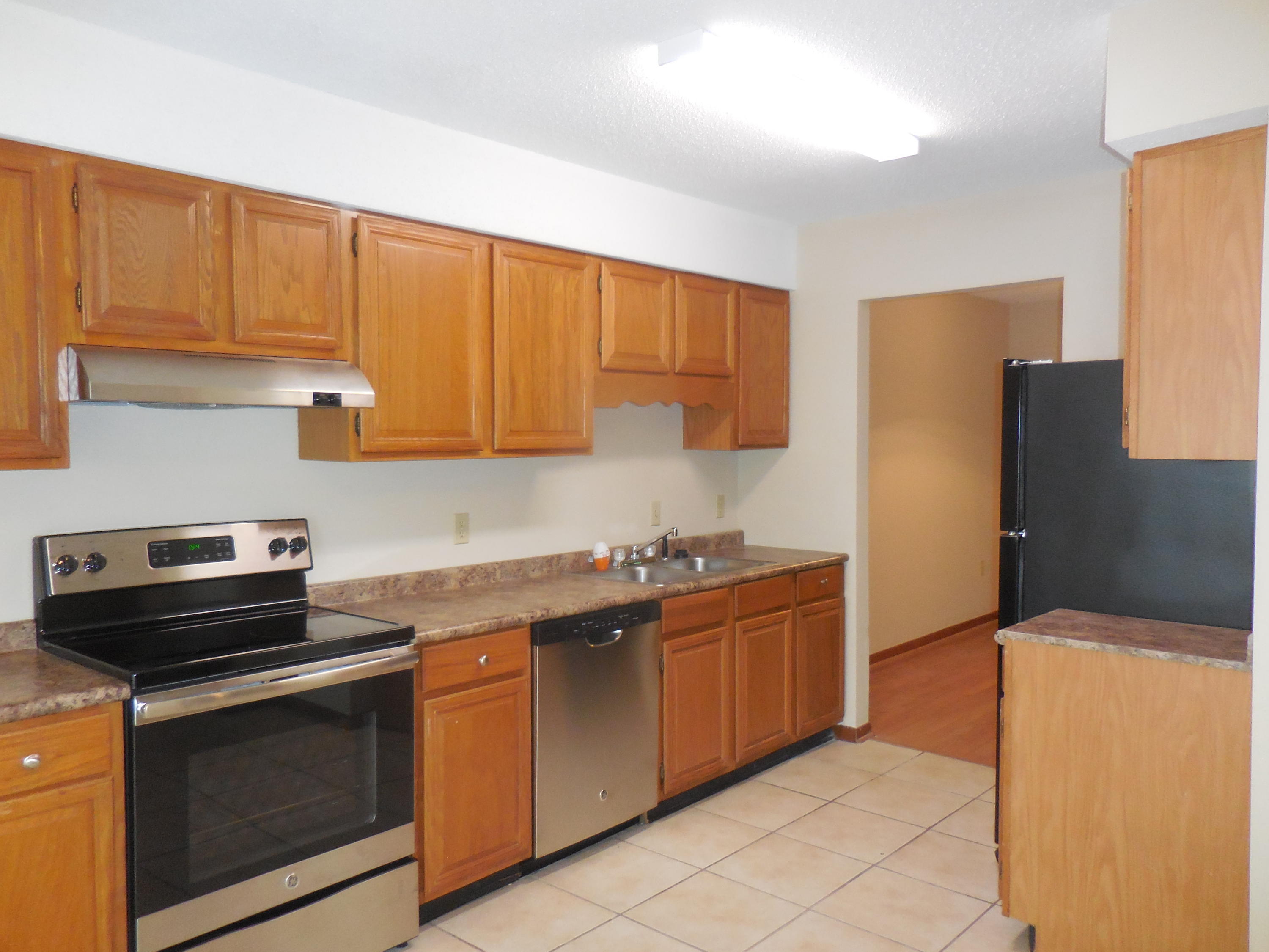 ROYAL OAK VILLAS BLUEWATER BAY - Residential