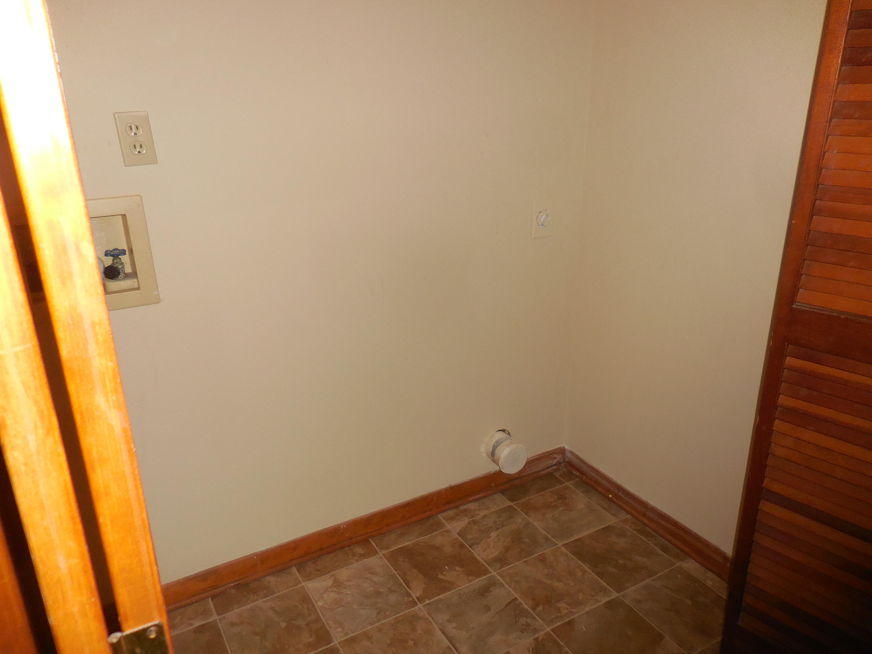 ROYAL OAK VILLAS BLUEWATER BAY - Residential