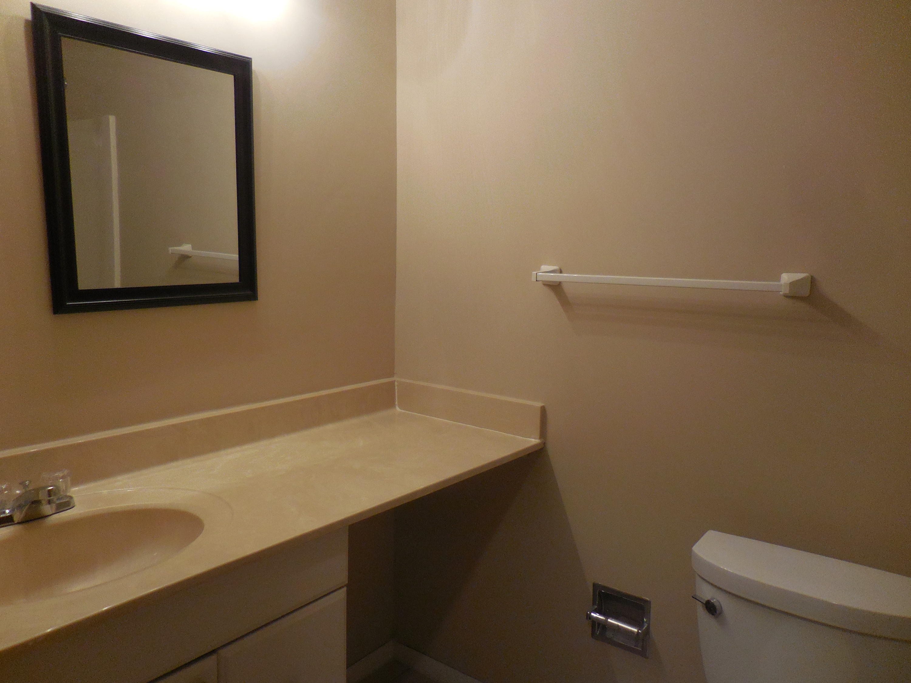 ROYAL OAK VILLAS BLUEWATER BAY - Residential