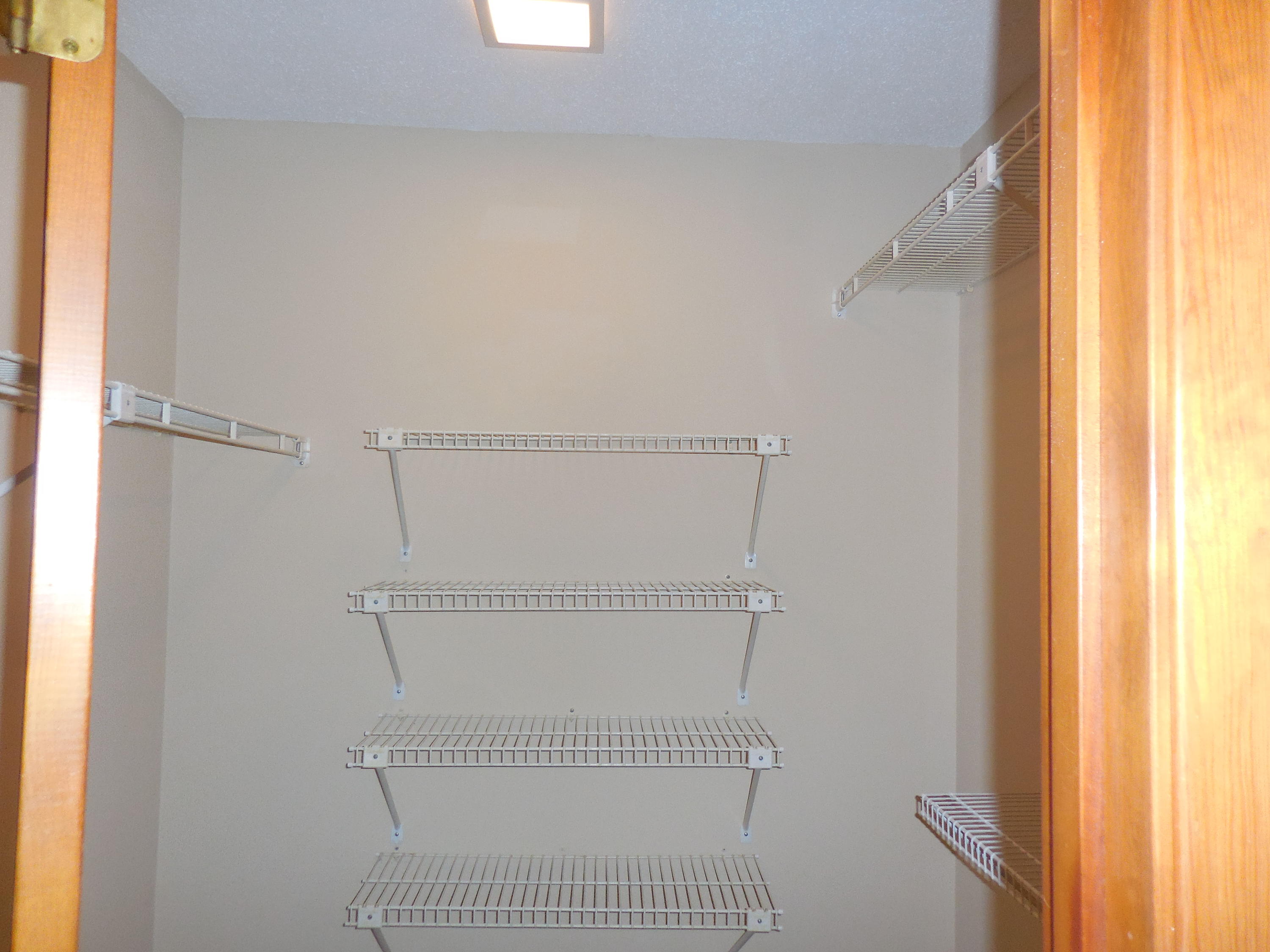 ROYAL OAK VILLAS BLUEWATER BAY - Residential