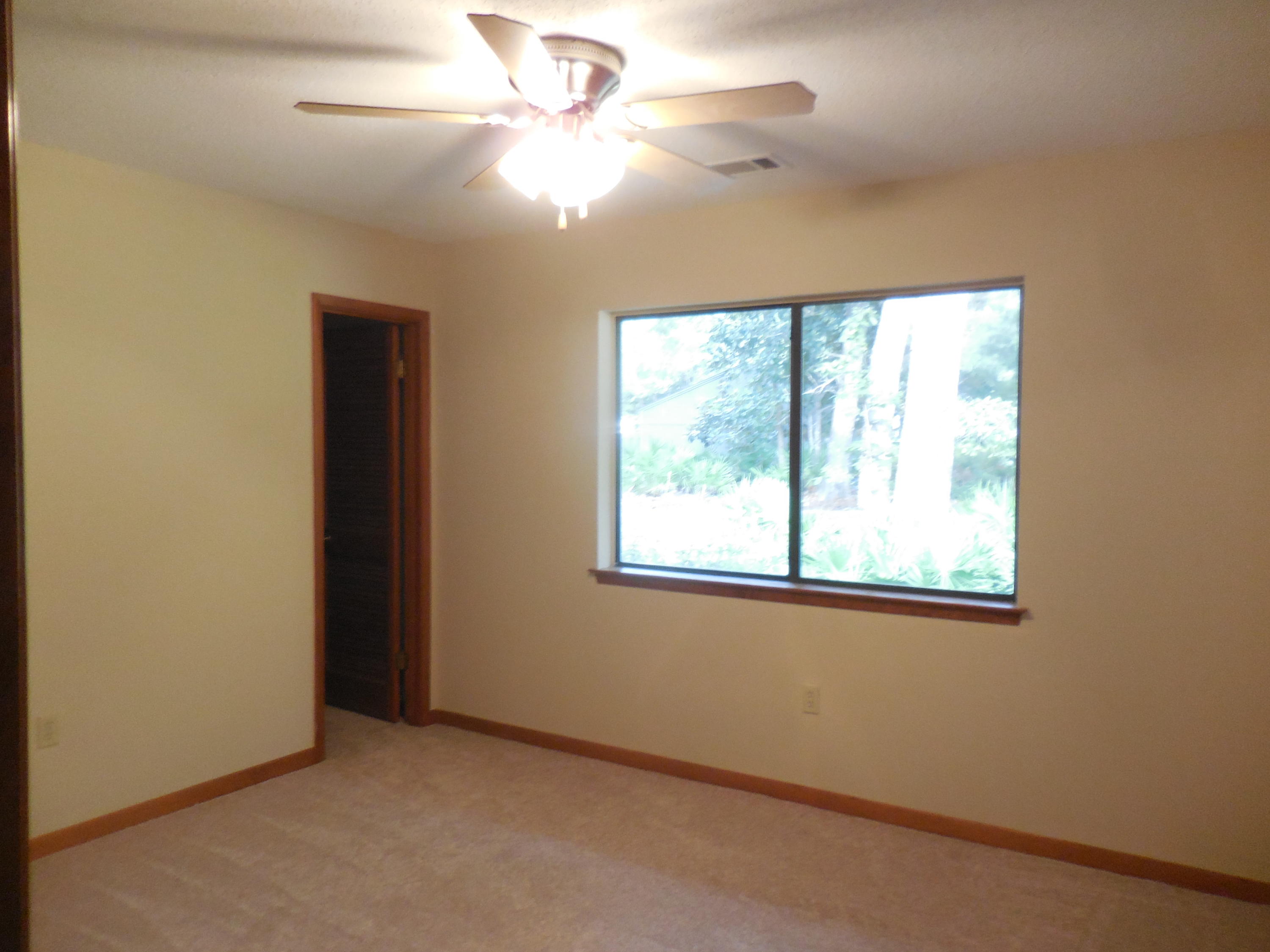 ROYAL OAK VILLAS BLUEWATER BAY - Residential